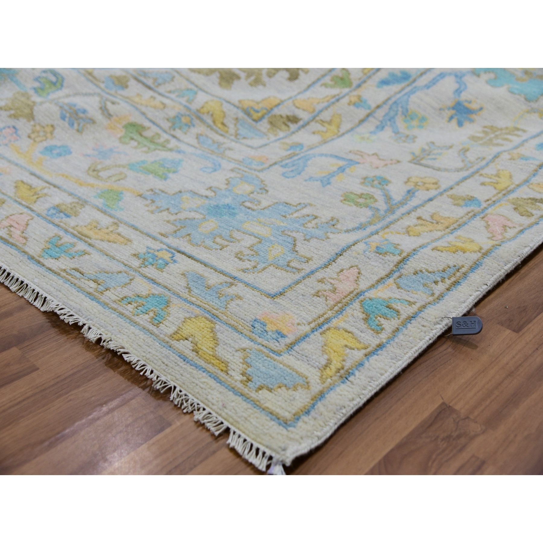 12'4"x14'10" Frost White, Lush Pile, 100% Wool, Colorful Oushak Weave, Soft to the Touch, Hand Knotted, Oversized, Oriental Rug HR79897 - Image 6
