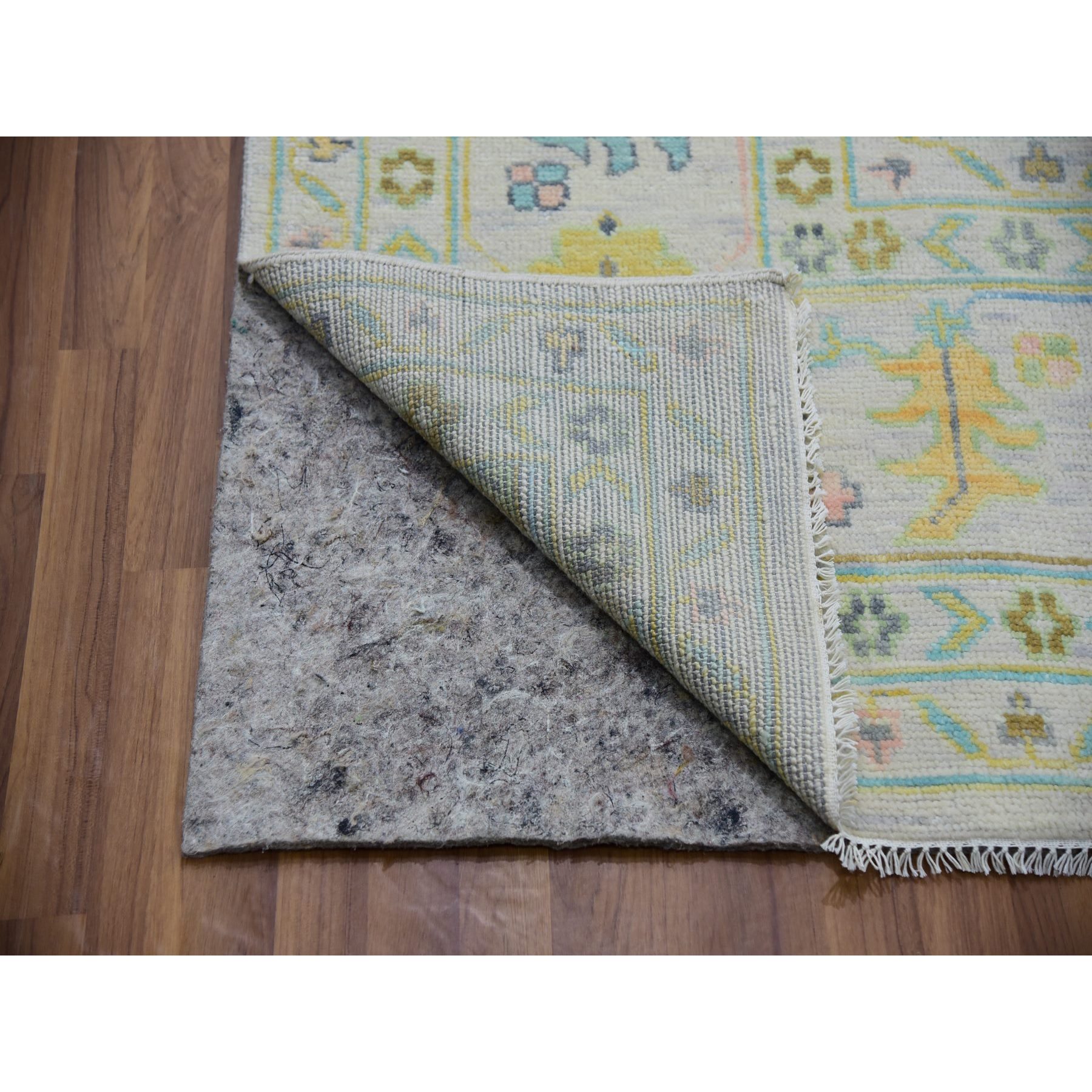 12'2"x17'10" Delicate White, Colorful Oushak Weave and Design, Vegetable Dyes, Hand Knotted, 100% Wool, Pastel Colors, Extra Large, Oriental Rug HR79907 - Image 4