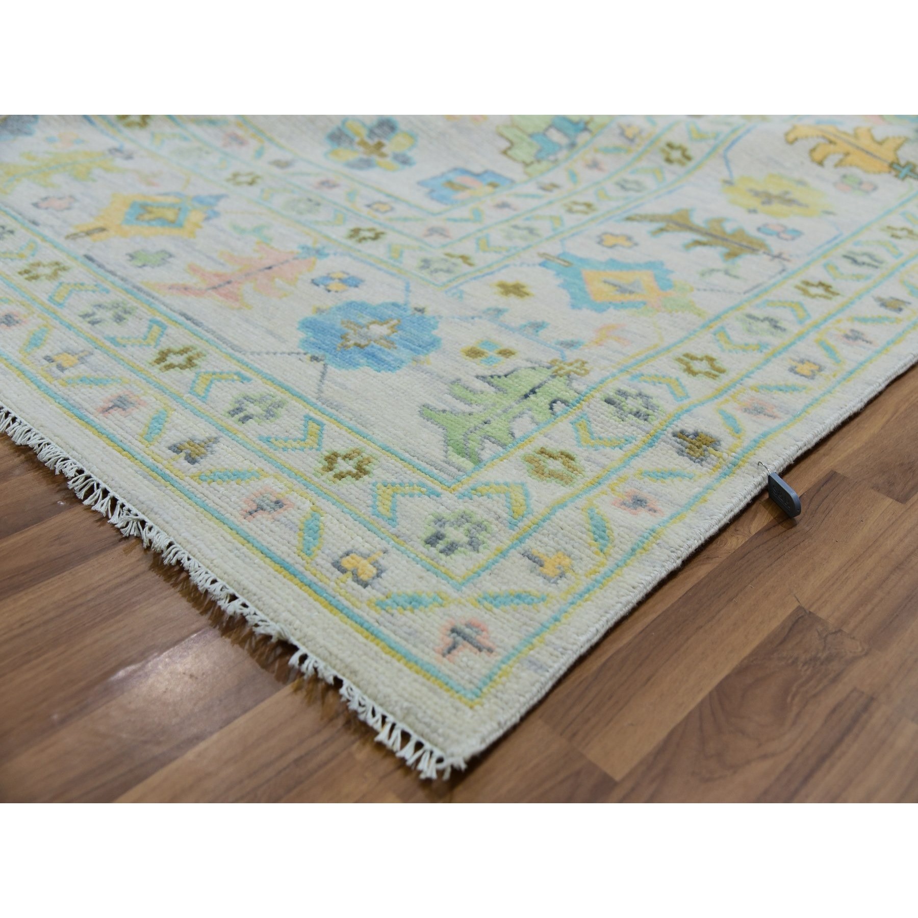 12'2"x17'10" Delicate White, Colorful Oushak Weave and Design, Vegetable Dyes, Hand Knotted, 100% Wool, Pastel Colors, Extra Large, Oriental Rug HR79907 - Image 6