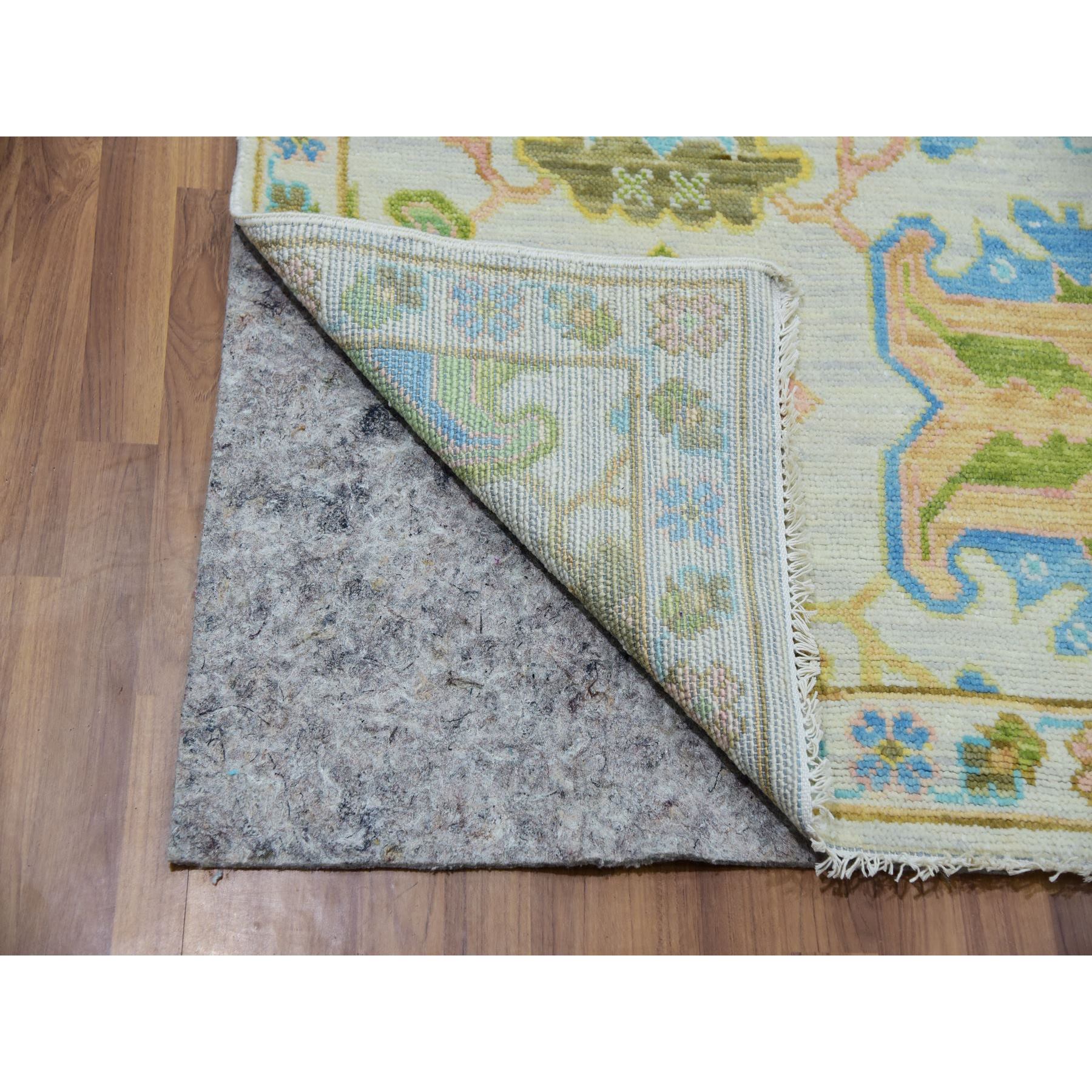 8'1"x10'4" Spring White, Vegetable Dyes, Colorful Oushak Weave and Design, Hand Knotted, 100% Wool, Oriental Rug HR79919 - Image 5