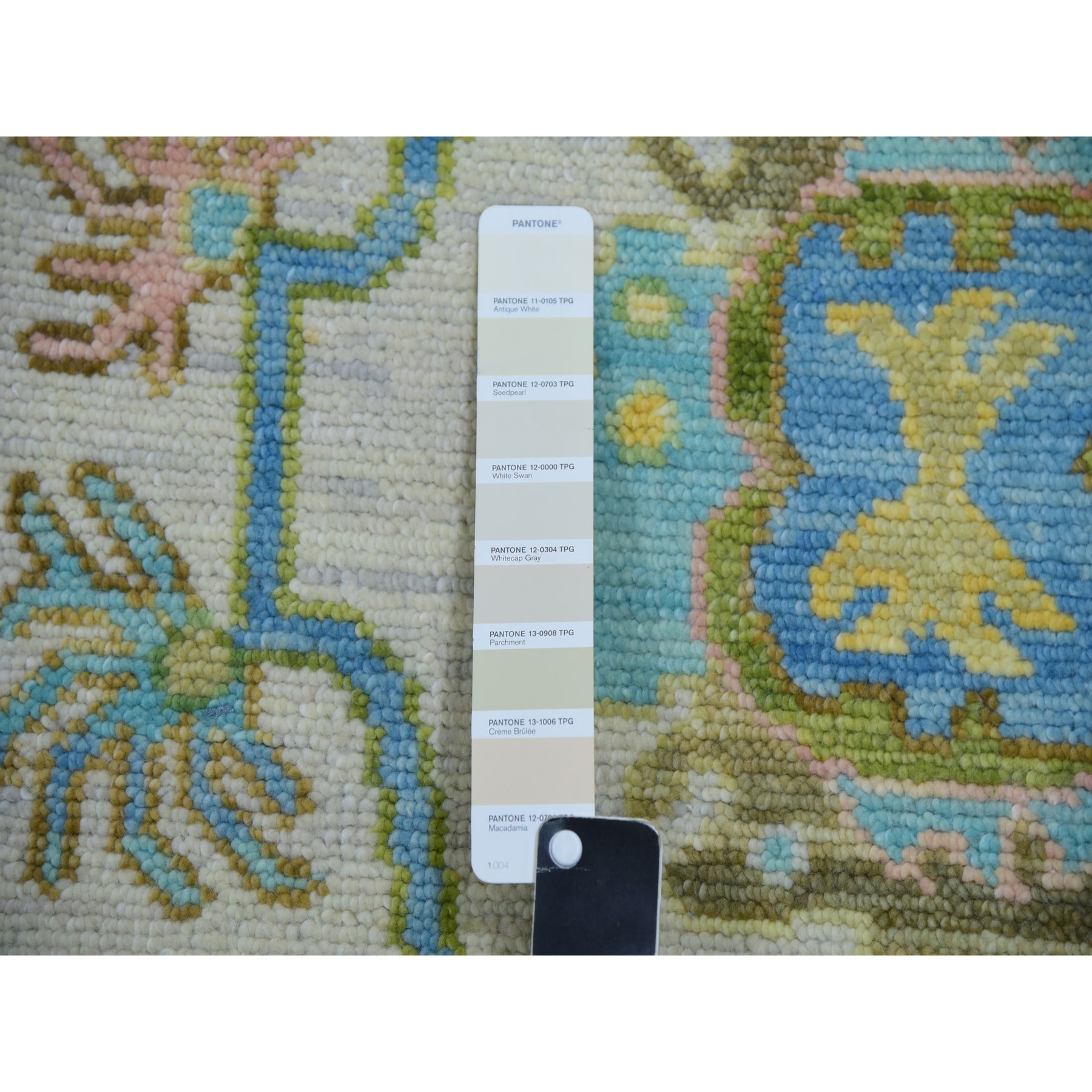 8'1"x10'4" Spring White, Vegetable Dyes, Colorful Oushak Weave and Design, Hand Knotted, 100% Wool, Oriental Rug HR79919 - Image 8
