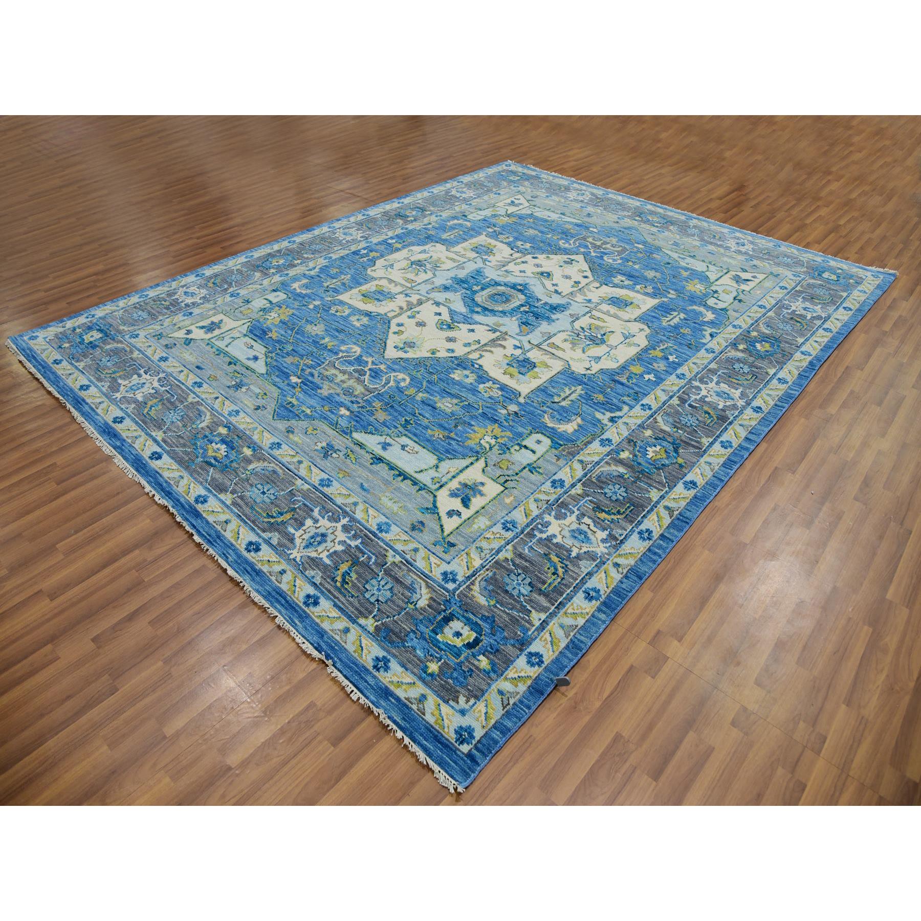9'2"x12' Denim Blue, Soft to the Touch, Serapi Heriz, 100% Wool, Hand Knotted, Oriental Rug HR79928 - Image 3