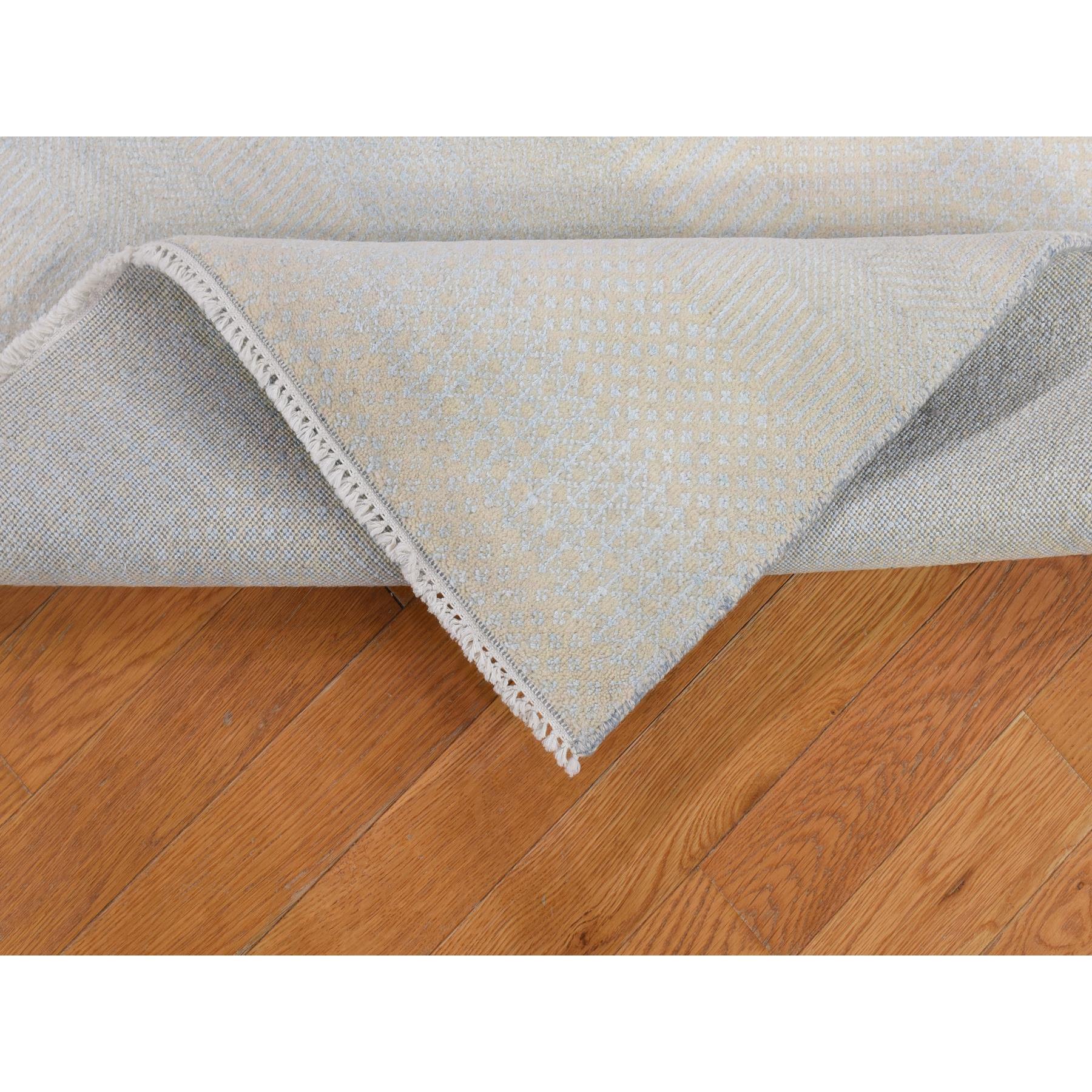 4'1"x6'1" Ivory, Modern, Hand Knotted, Grass Design, Densely Woven, Wool and Silk, Oriental Rug HR80039 - Image 5