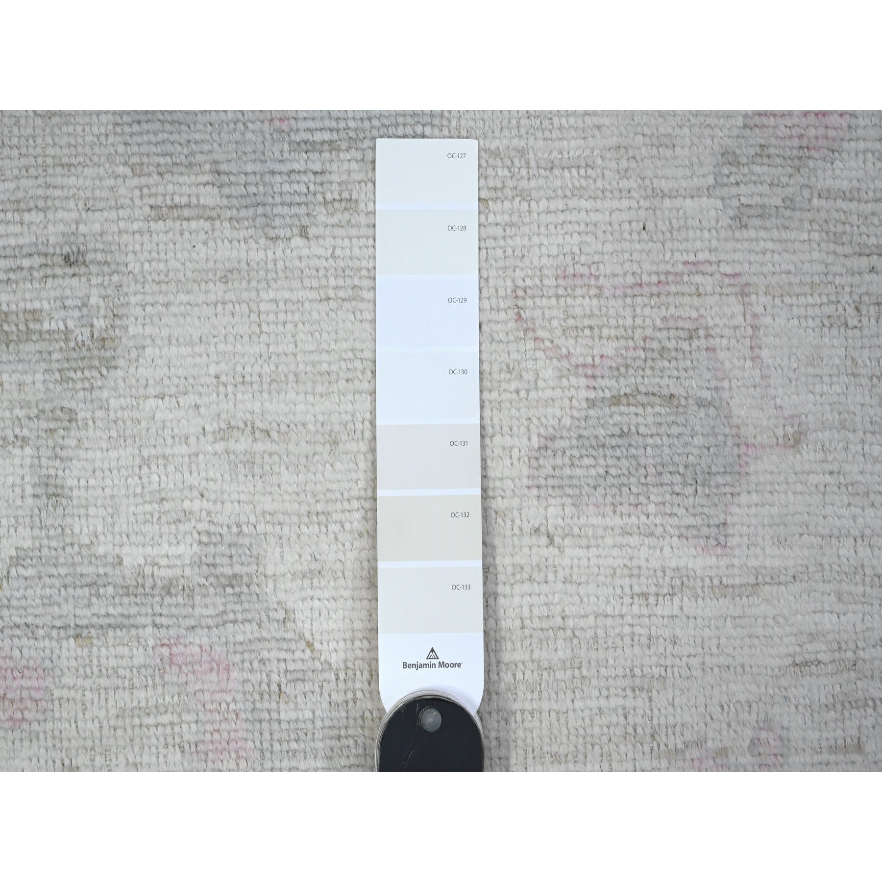 11'4"x15'5" Smoke White, Wool Weft, Hand Knotted, White Wash Afghan Angora Oushak, All Over Rural Flower And Leaf Pattern, XL Oriental Rug HR89585 - Image 8