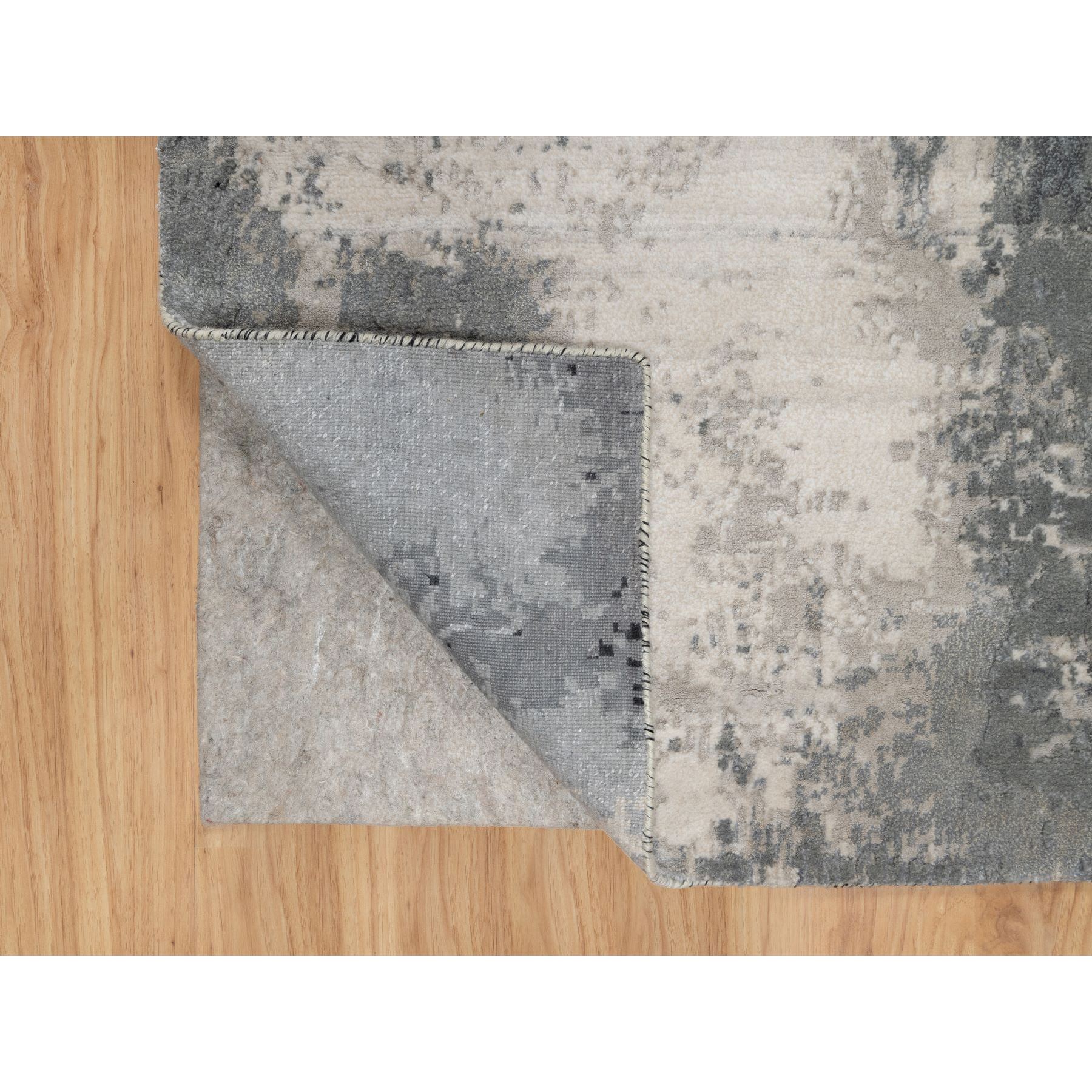2'7"x6'4" Sable Black with Parchment White, Abstract Design, Wool and Silk, Hand Knotted, Soft to Touch, Runner Oriental Rug HR90811 - Image 3