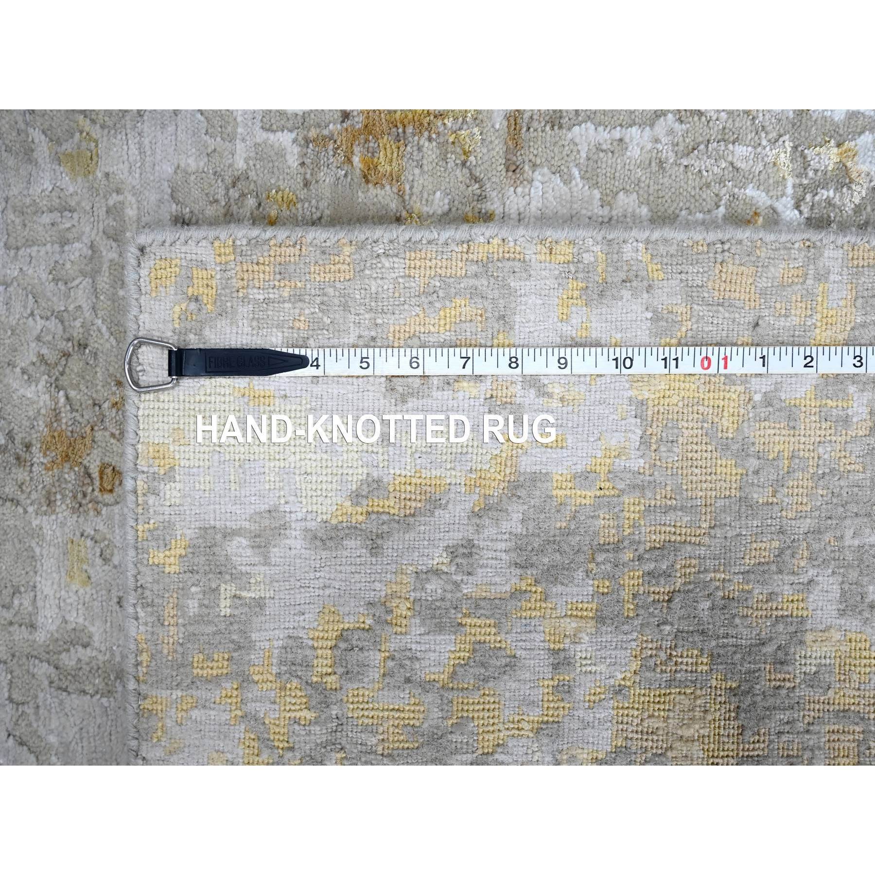 4'x5'9" Pastel Gray with Touches of Gold, Hi-Low Pile, Abstract Design, Wool and Silk, Hand Knotted, Oriental Rug HR10055 - Image 8