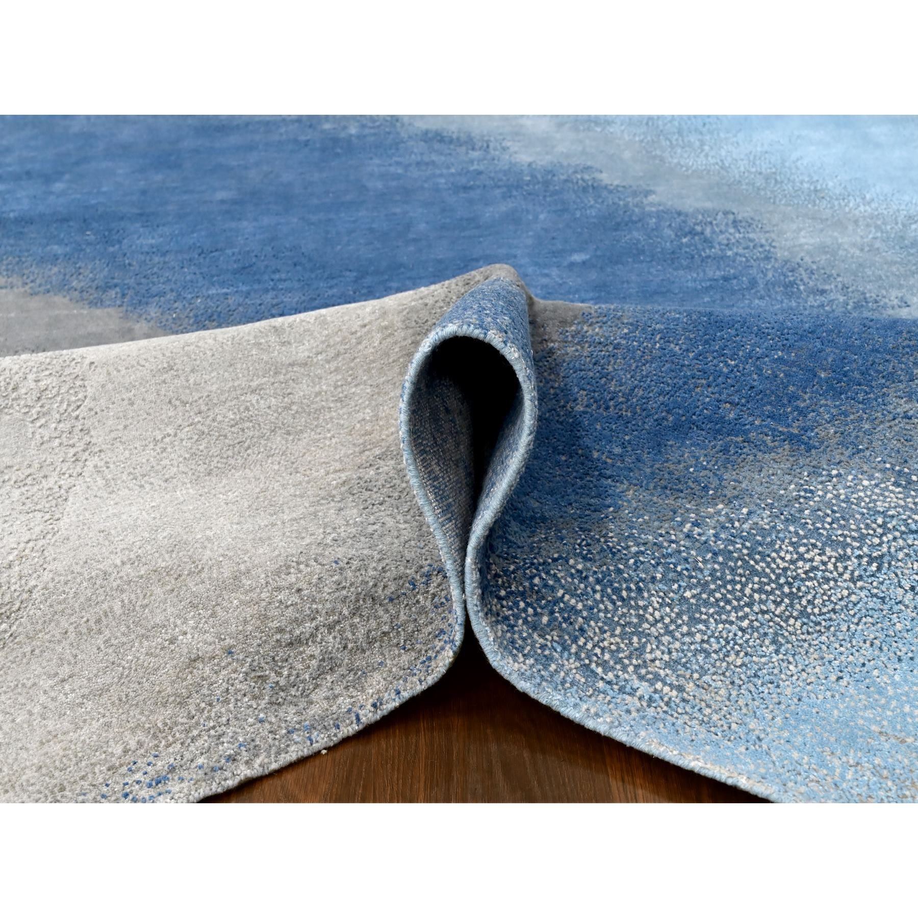 9'x11'10" THE SKY AND OCEAN, Modern Gradation Design, Thick and Plush, 100% Wool, Hand Knotted, Oriental Rug HR10060 - Image 6