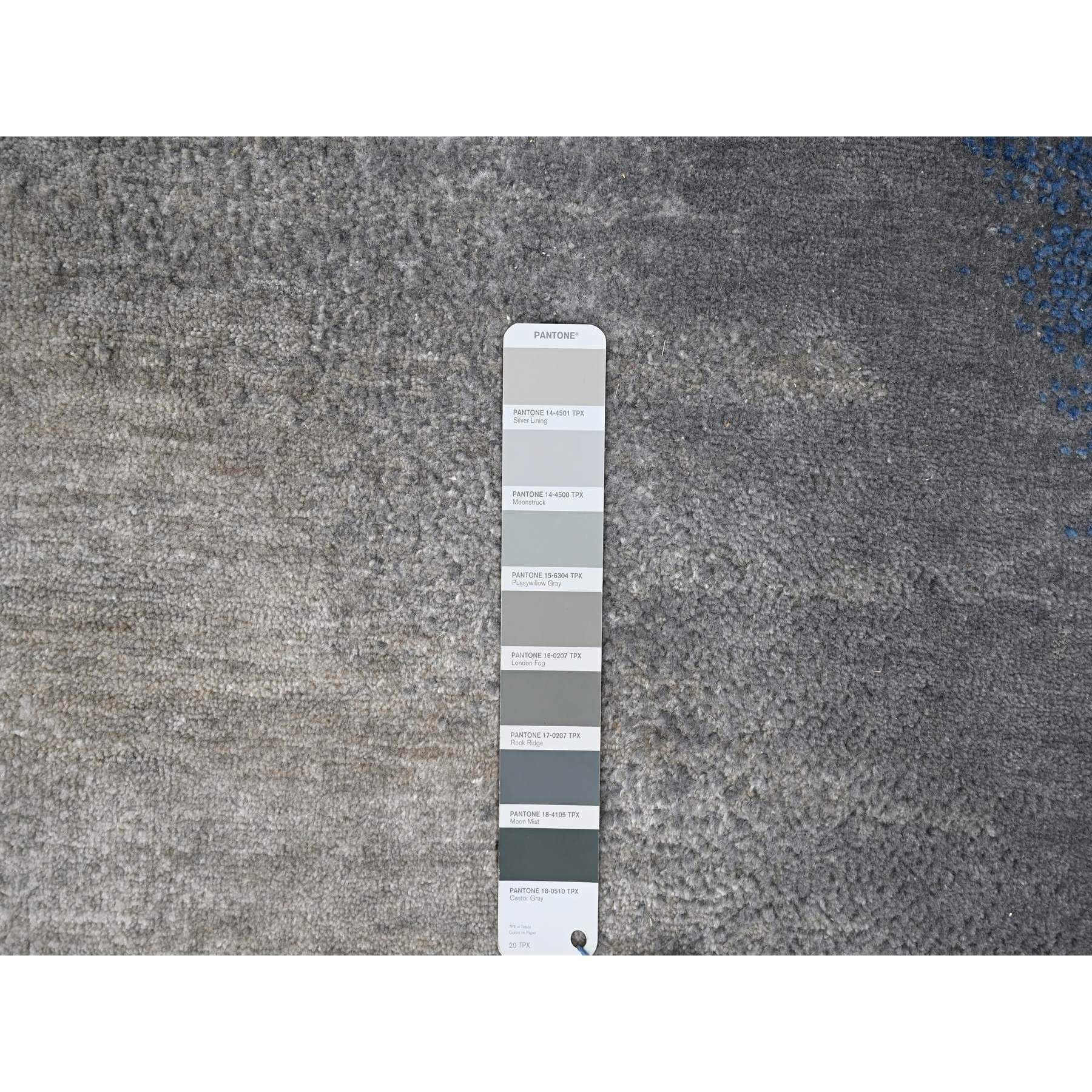 9'x11'10" THE SKY AND OCEAN, Modern Gradation Design, Thick and Plush, 100% Wool, Hand Knotted, Oriental Rug HR10060 - Image 8