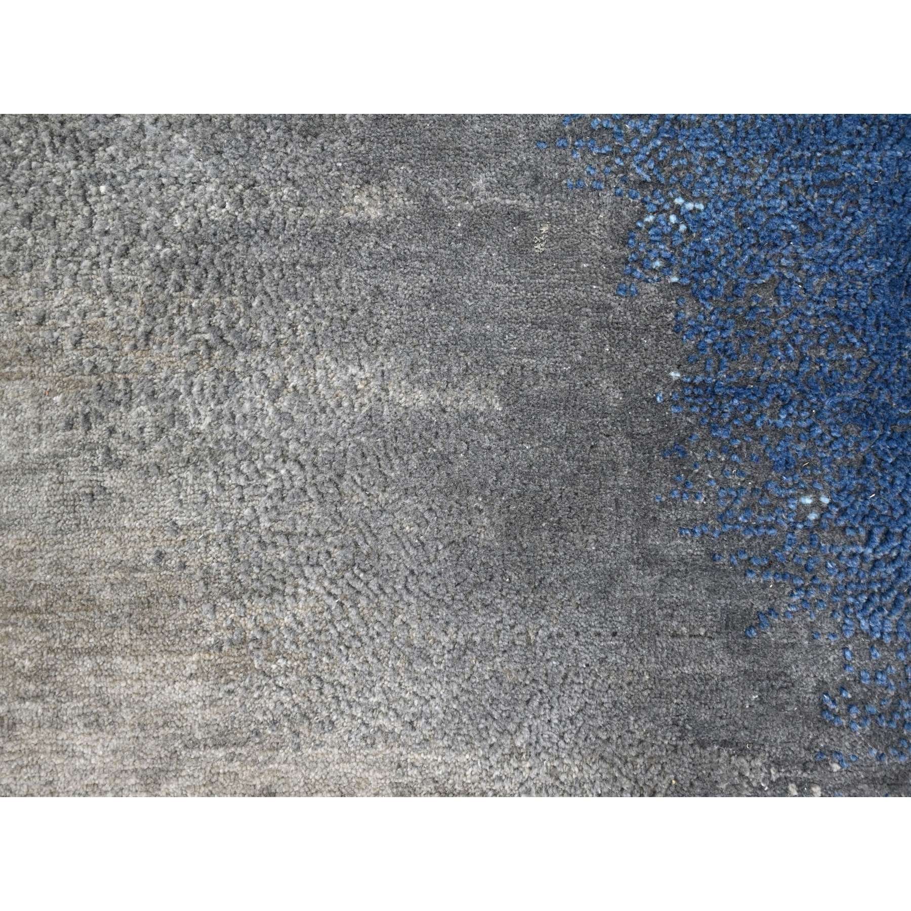 9'x11'10" THE SKY AND OCEAN, Modern Gradation Design, Thick and Plush, 100% Wool, Hand Knotted, Oriental Rug HR10060 - Image 9
