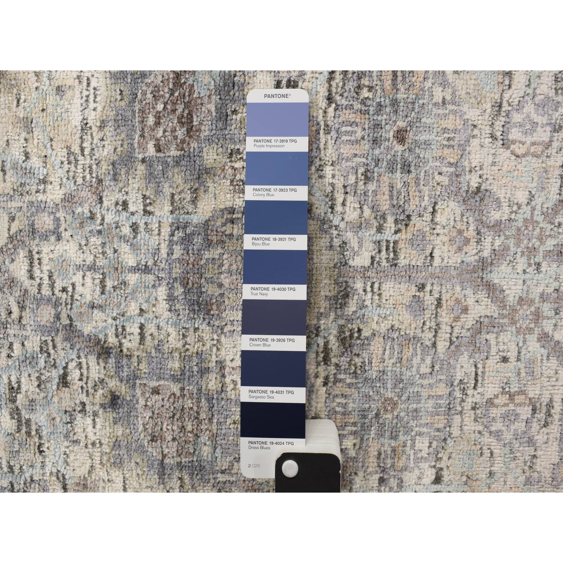 3'x5'2" Parchment White, Silk with Textured Wool, Tabriz Vase Design, Hand Knotted, Oriental Rug HR78244 - Image 4