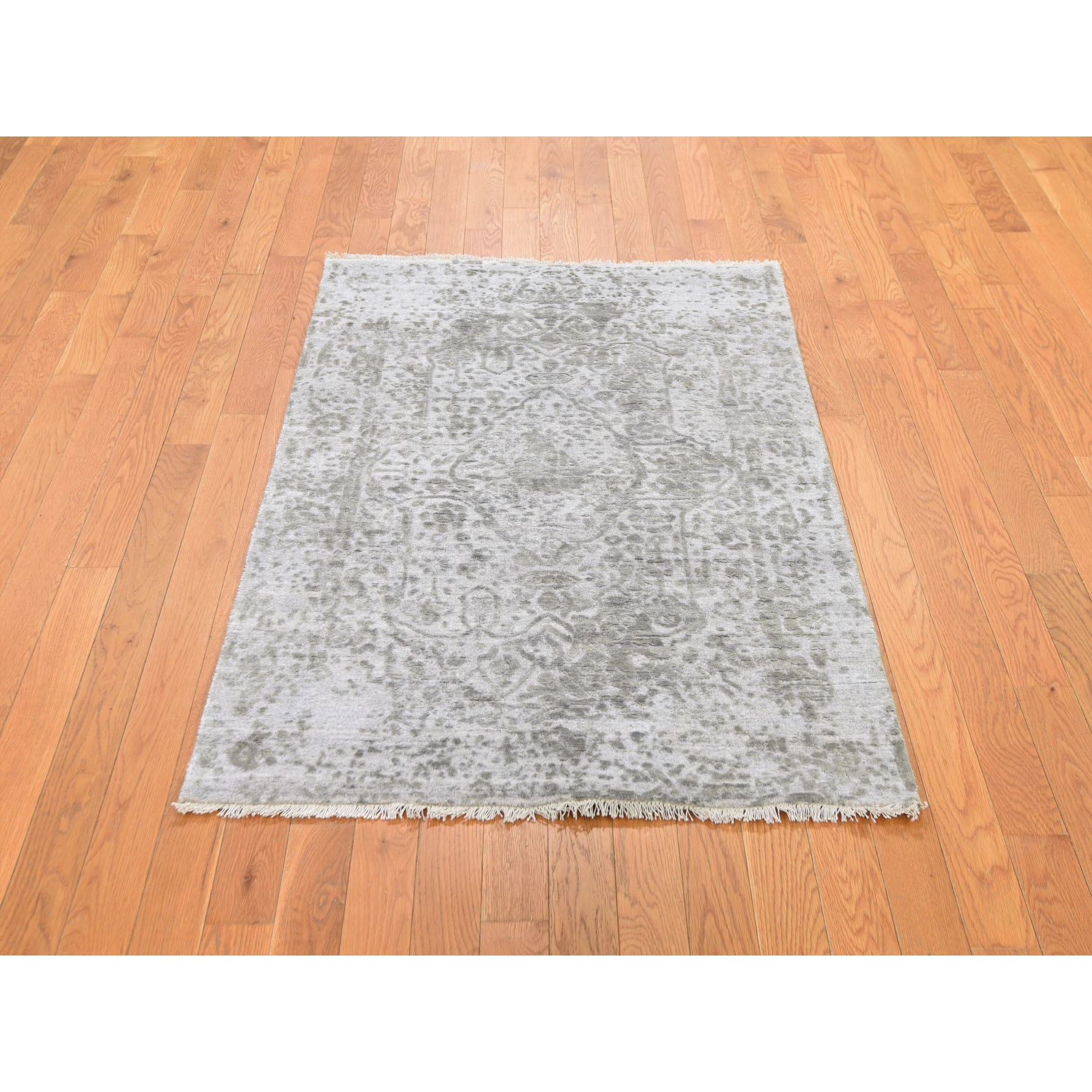 3'2"x5'1" Cloud Gray, Broken Persian Design, Hand Knotted, Wool and Pure Silk, Oriental Rug HR78268 - Image 3