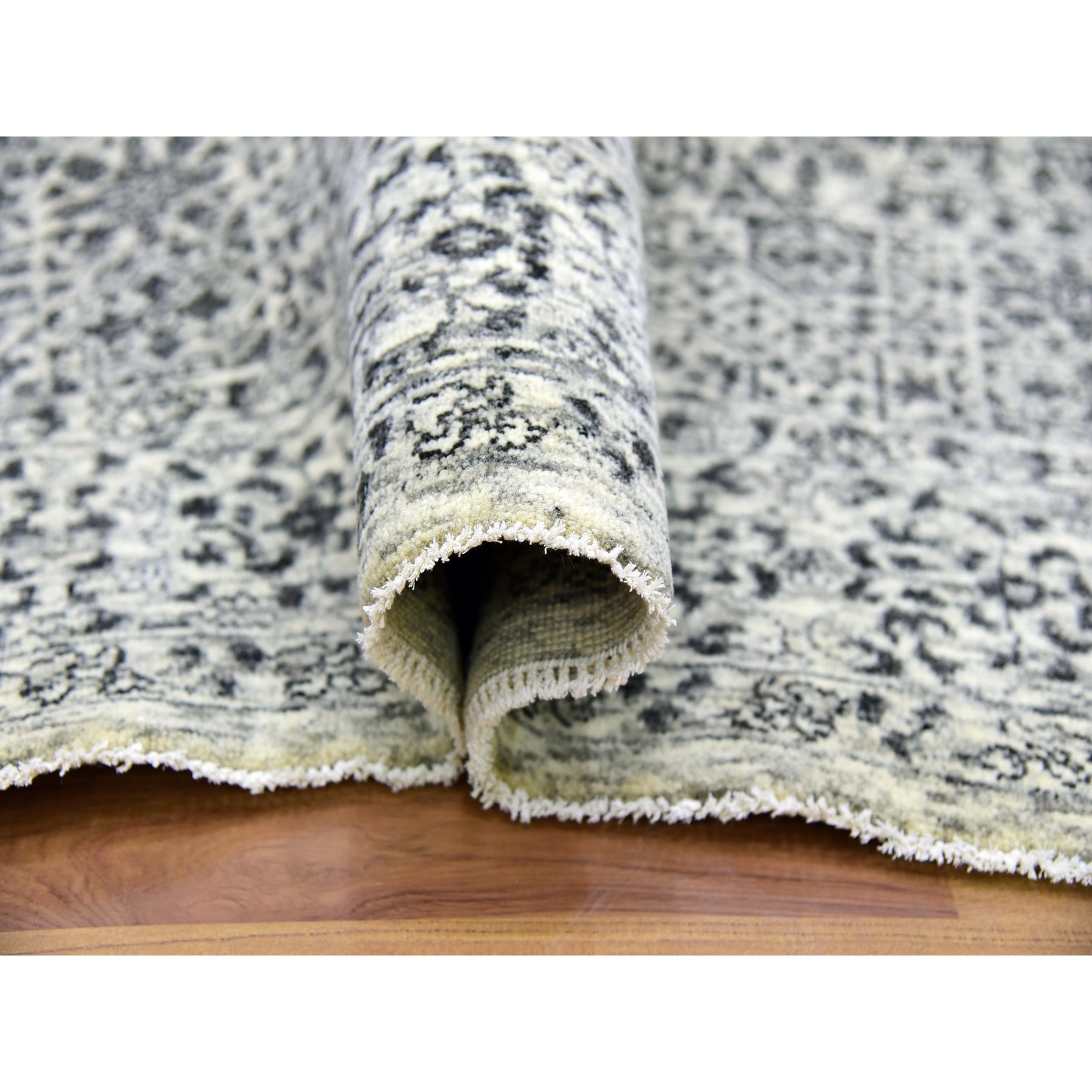 6'1"x9'3" Ghost White, Hand Knotted, Mamluk Dynasty, Tone on Tone Design, Undyed 100% Wool, Oriental Rug HR79473 - Image 5