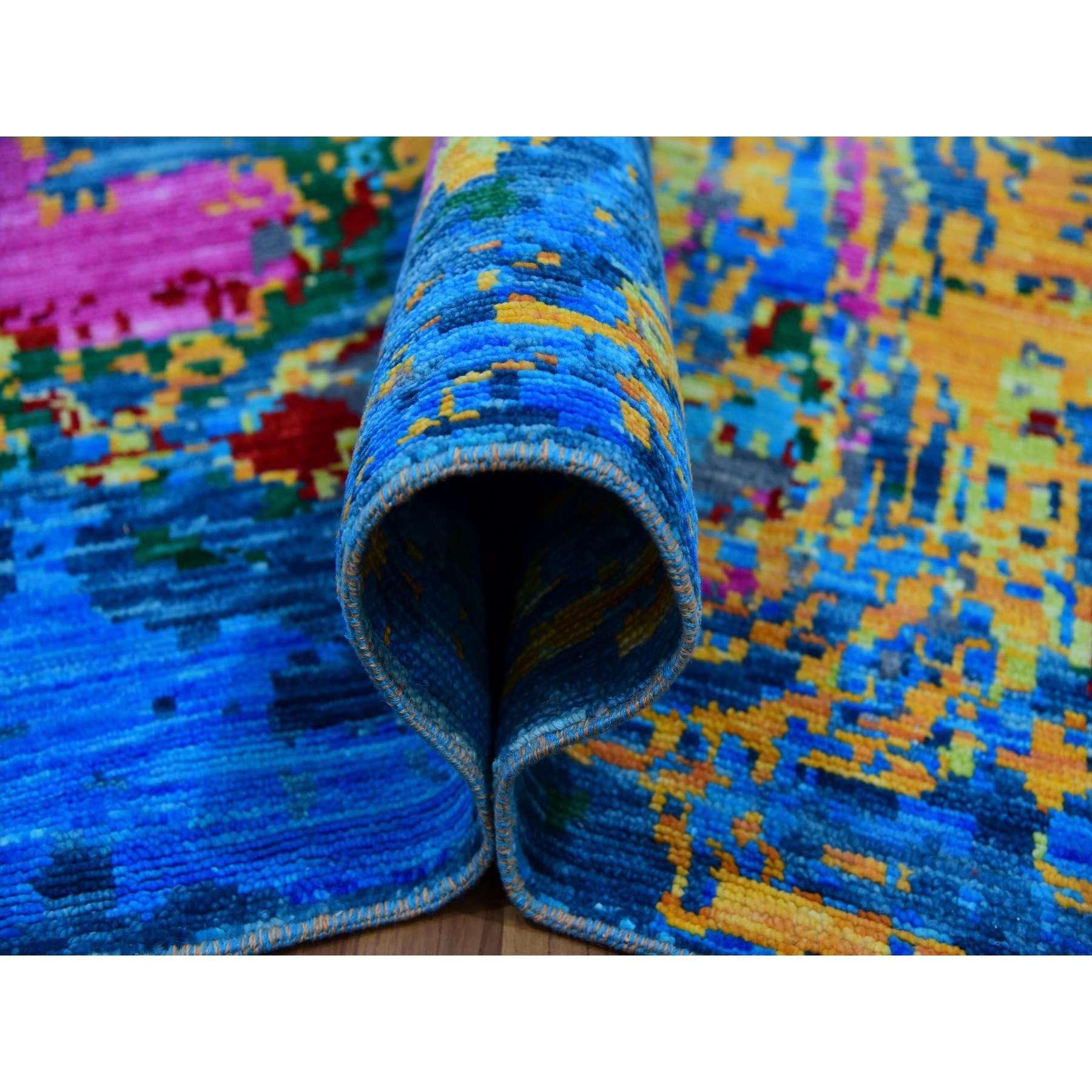 9'x11'9" Hot Pink with Sapphire Blue, Modern Design, Hand Knotted, Soft to the Touch, Pure Wool, Oriental Rug HR79937 - Image 6