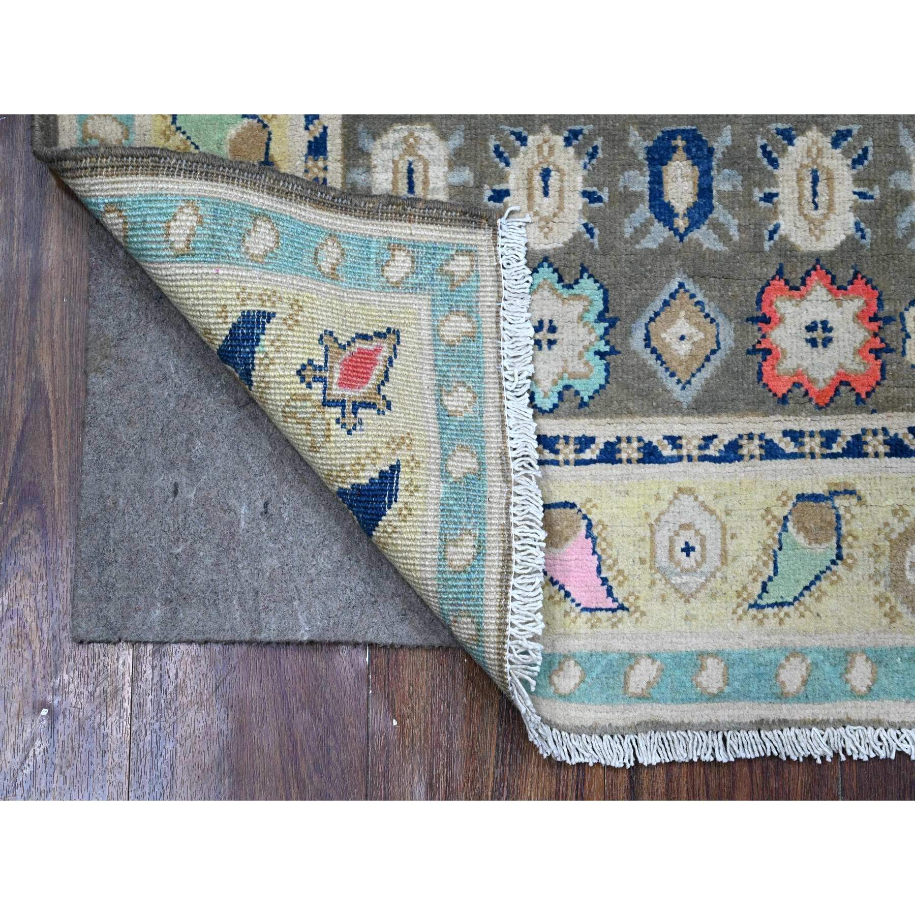 2'9"x4' Power Gray, Extra Soft Wool, Hand Knotted With Colorful Caucasian Design, Fusion Kazak Oriental Rug HR89240 - Image 2