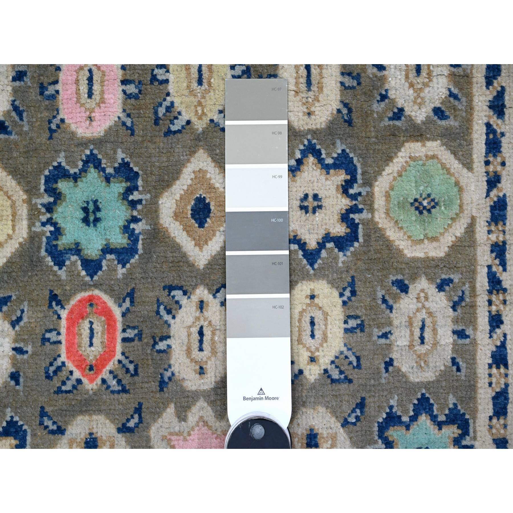 2'9"x4' Power Gray, Extra Soft Wool, Hand Knotted With Colorful Caucasian Design, Fusion Kazak Oriental Rug HR89240 - Image 3