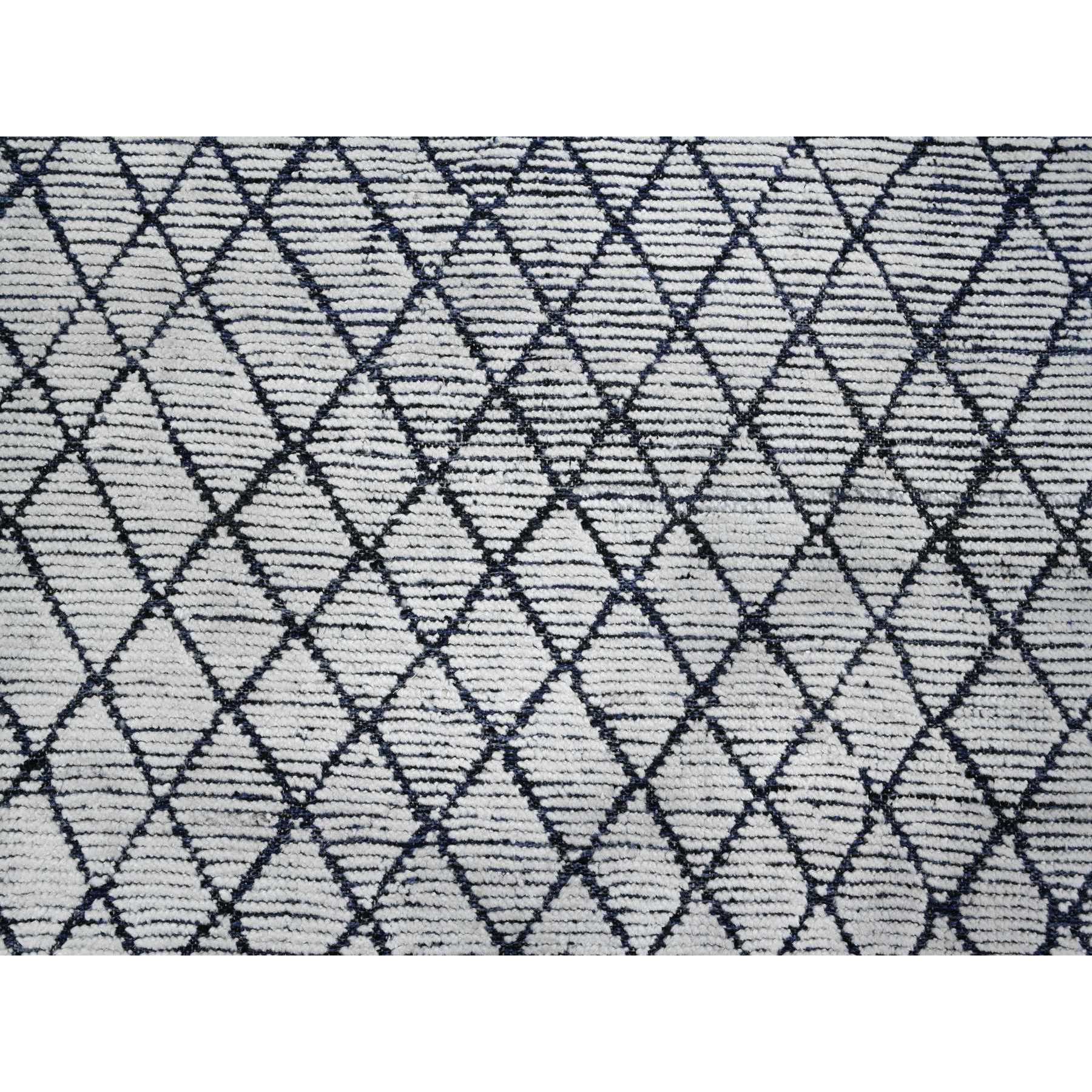 9'1"x12'4" Spare White and Shingle Gray, Moroccan Weave Marmoucha With All Over Criss Cross Pattern, Hand Knotted Tone On Tone Natural Dyes, 100% Wool, Oriental Rug HR89334 - Image 8