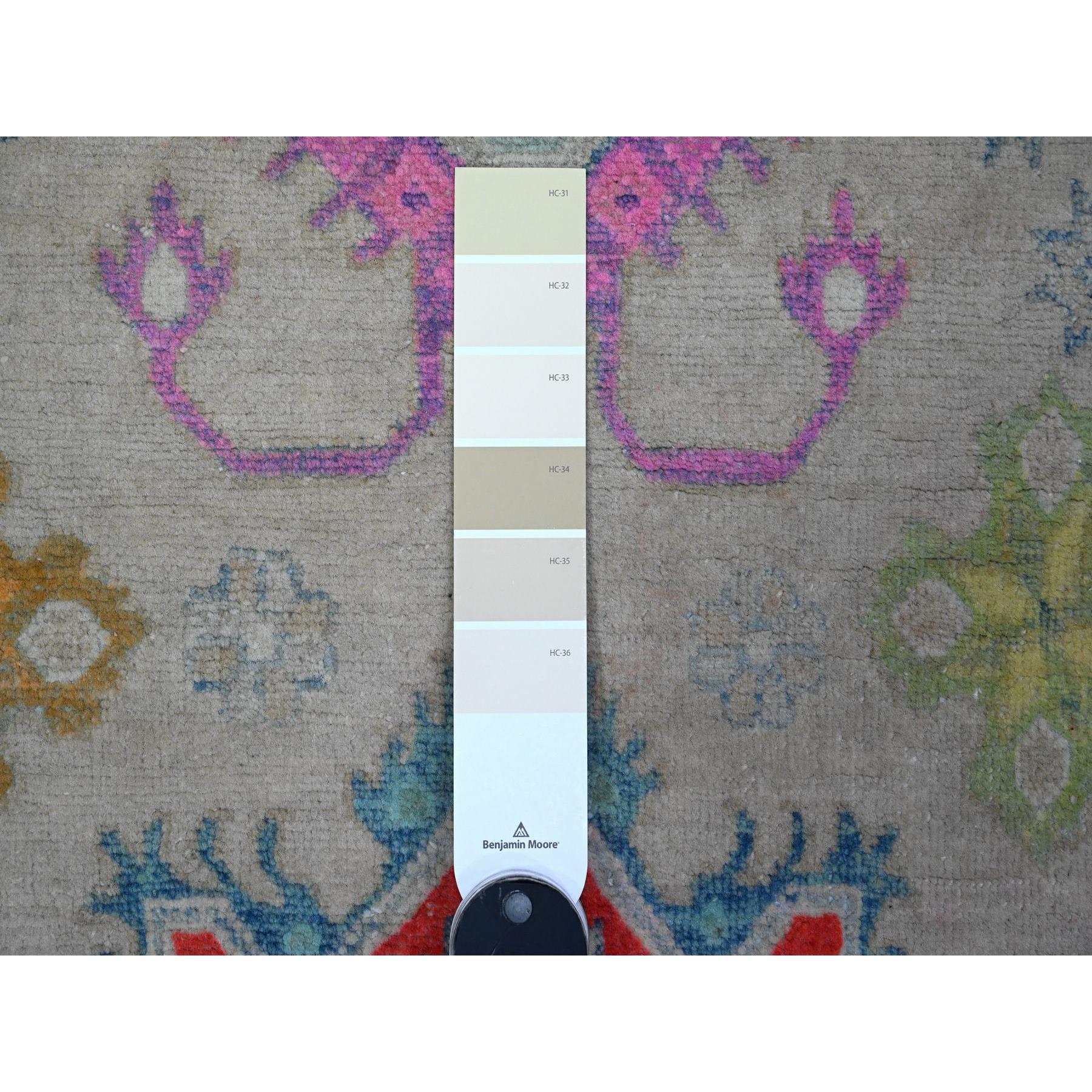3'2"x4'8" Silk Gray, Soft And Shiny Wool, Hand Knotted, Caucasian Design, Colorful Fusion Kazak, Oriental Rug HR89399 - Image 3