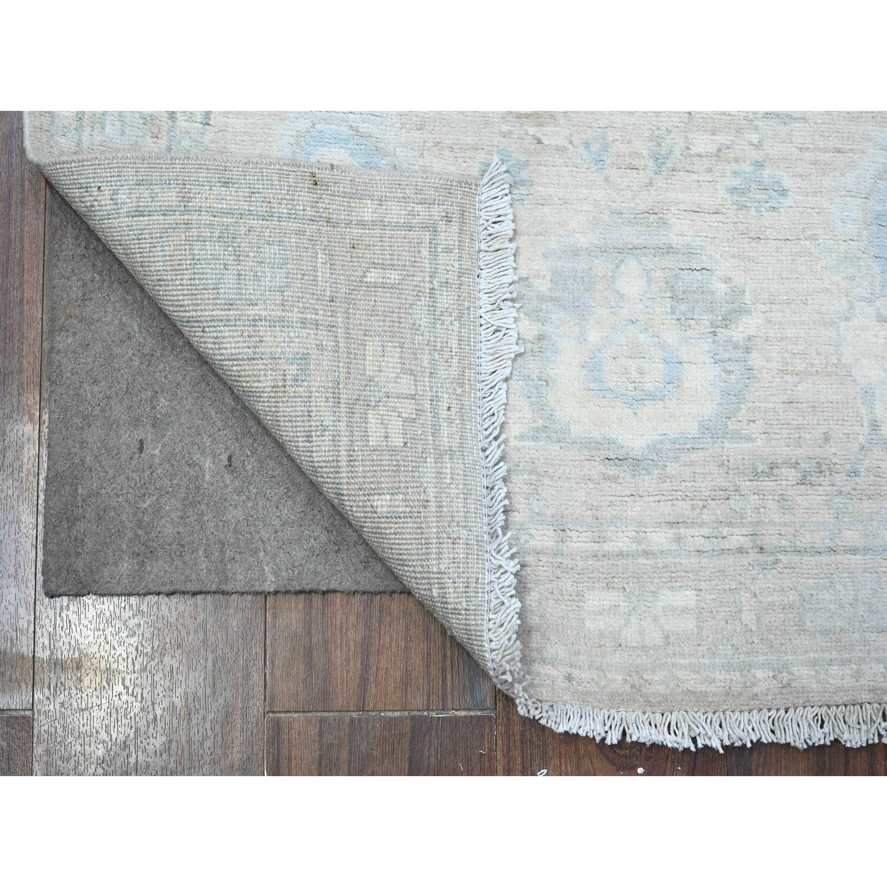 2'9"x5'6" Gainsboro Gray, Hand Knotted, Natural Dyes, White Wash Peshawar With Heriz All Over Design, Soft And Velvety Wool, Fine Aryana Short Runner Oriental Rug HR89718 - Image 2