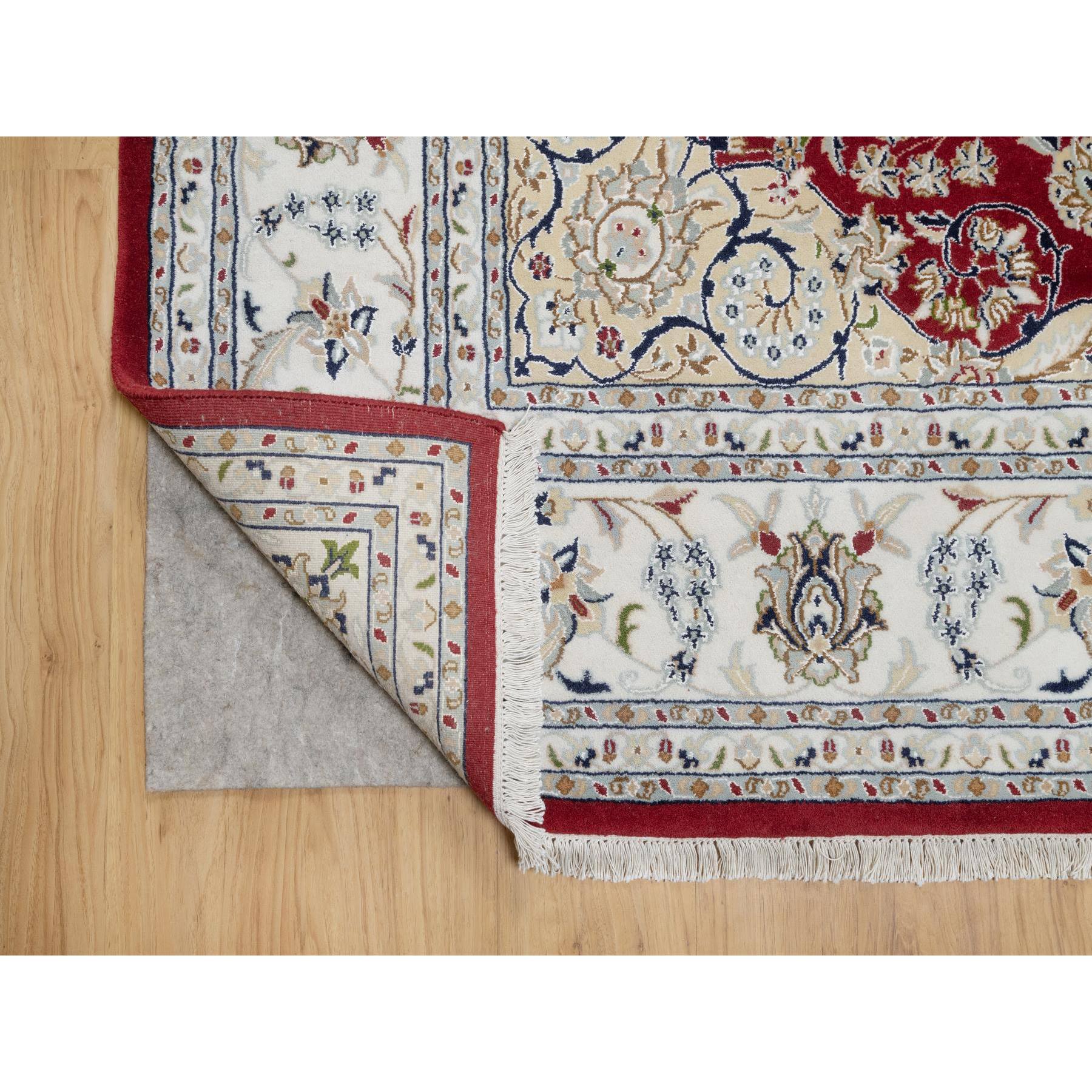 7'10"x10'3" Falu Red, Wool and Silk, 250 KPSI, Nain with Center Medallion Flower Design, Hand Knotted, Oriental Rug HR90854 - Image 4