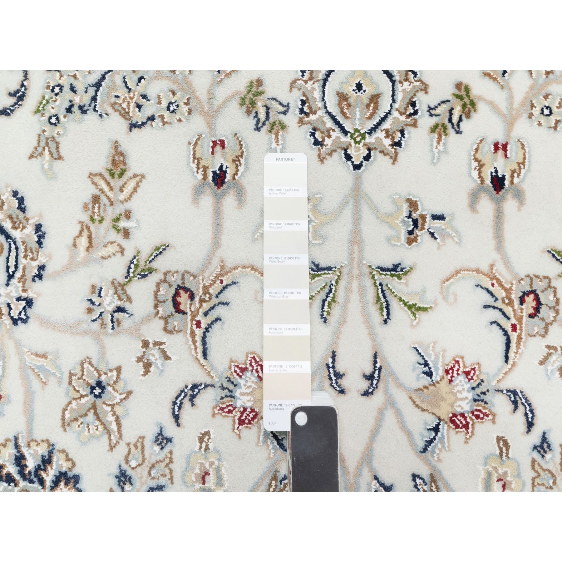 5'10"x9'1" Natural White, Hand Knotted, Nain All Over Floral Design, 250 KPSI, Wool and Silk, Oriental Rug HR90896 - Image 7