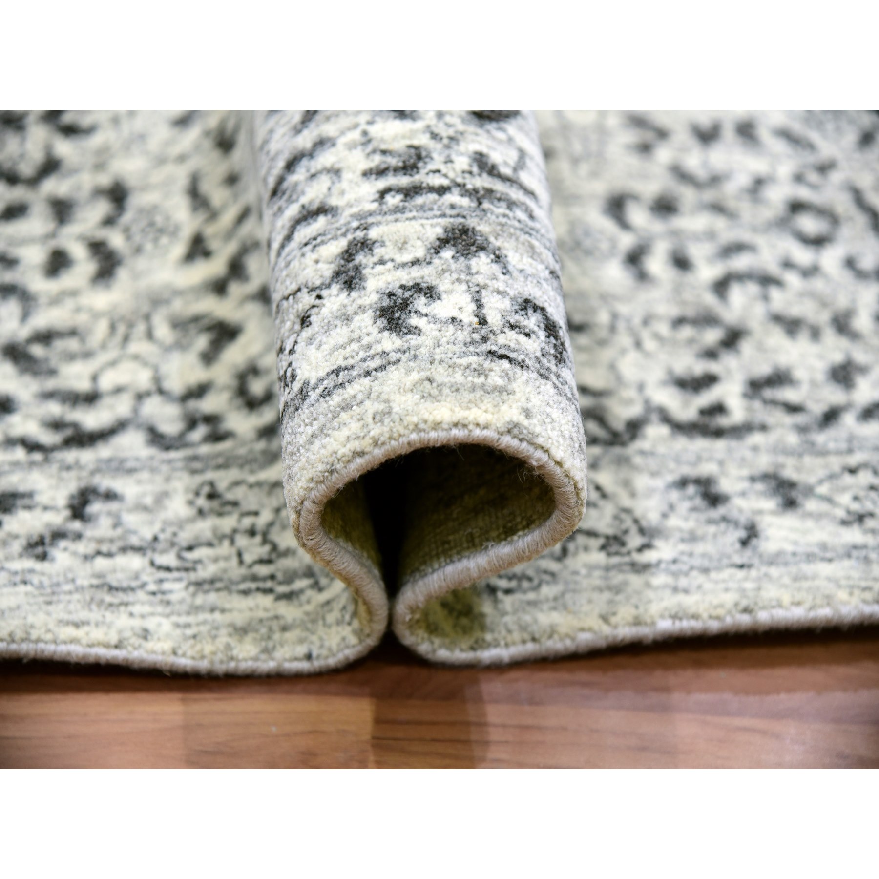 10'x10' Oxford White, Hand Knotted Tone on Tone, Undyed Organic Wool, Mamluk Dynasty Design, Round Oriental Rug HR79986 - Image 5