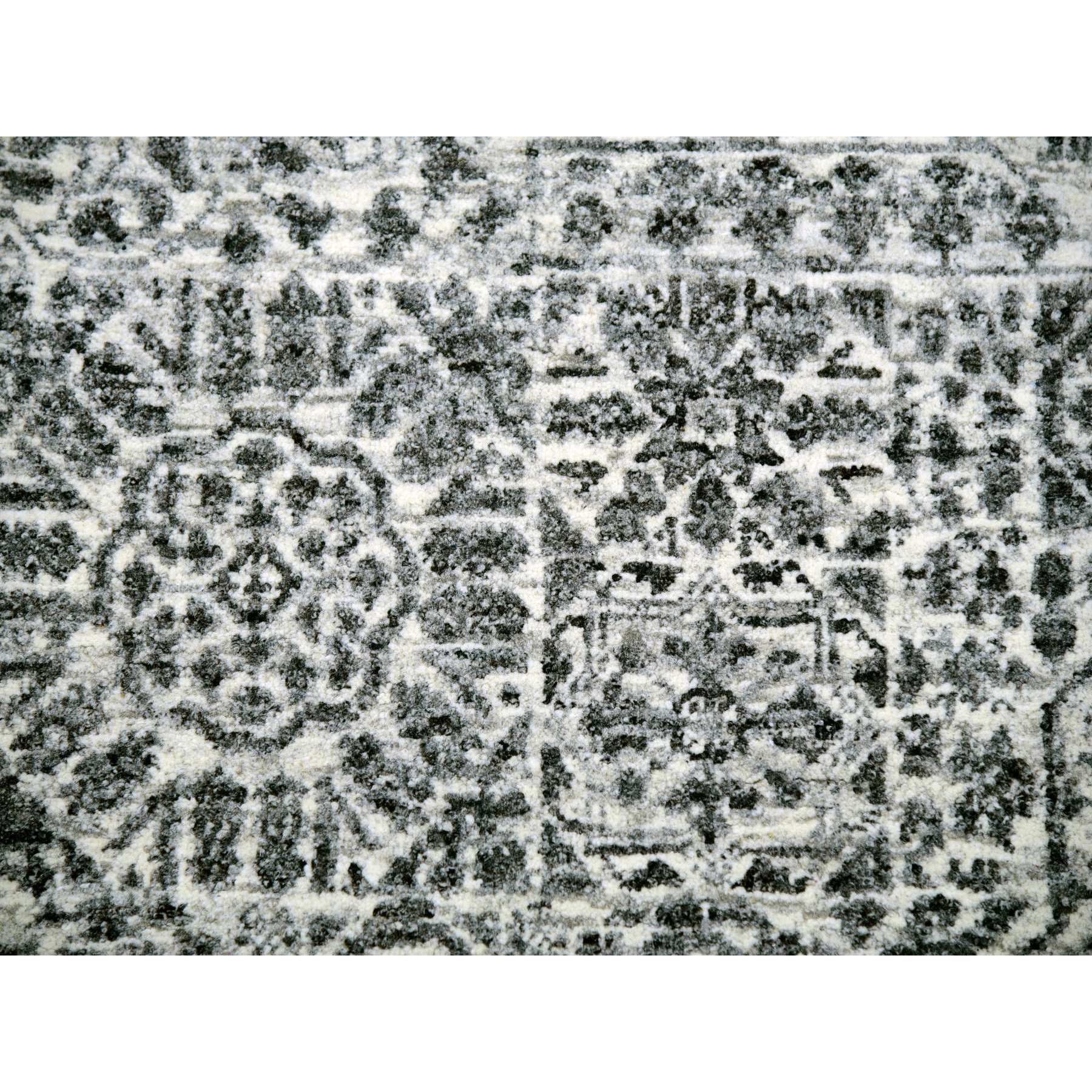 9'x12'2" Diamond White, Mamluk Dynasty Pattern, Tone on Tone, Undyed Vibrant Wool, Hand Knotted, Oriental Rug HR79987 - Image 9