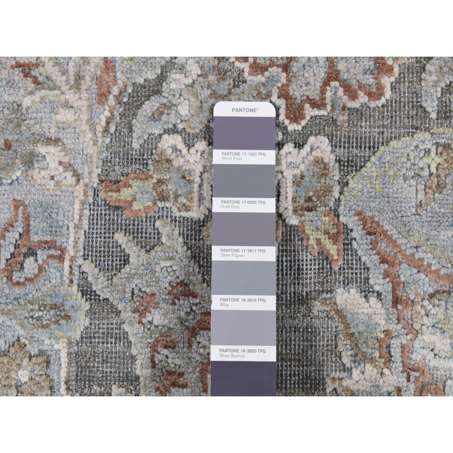 9'x12'2" Ultimate Gray, Pure Silk with Textured Wool, Wreath and Urns Design, Hand Knotted, Oriental Rug HR87073 - Image 7