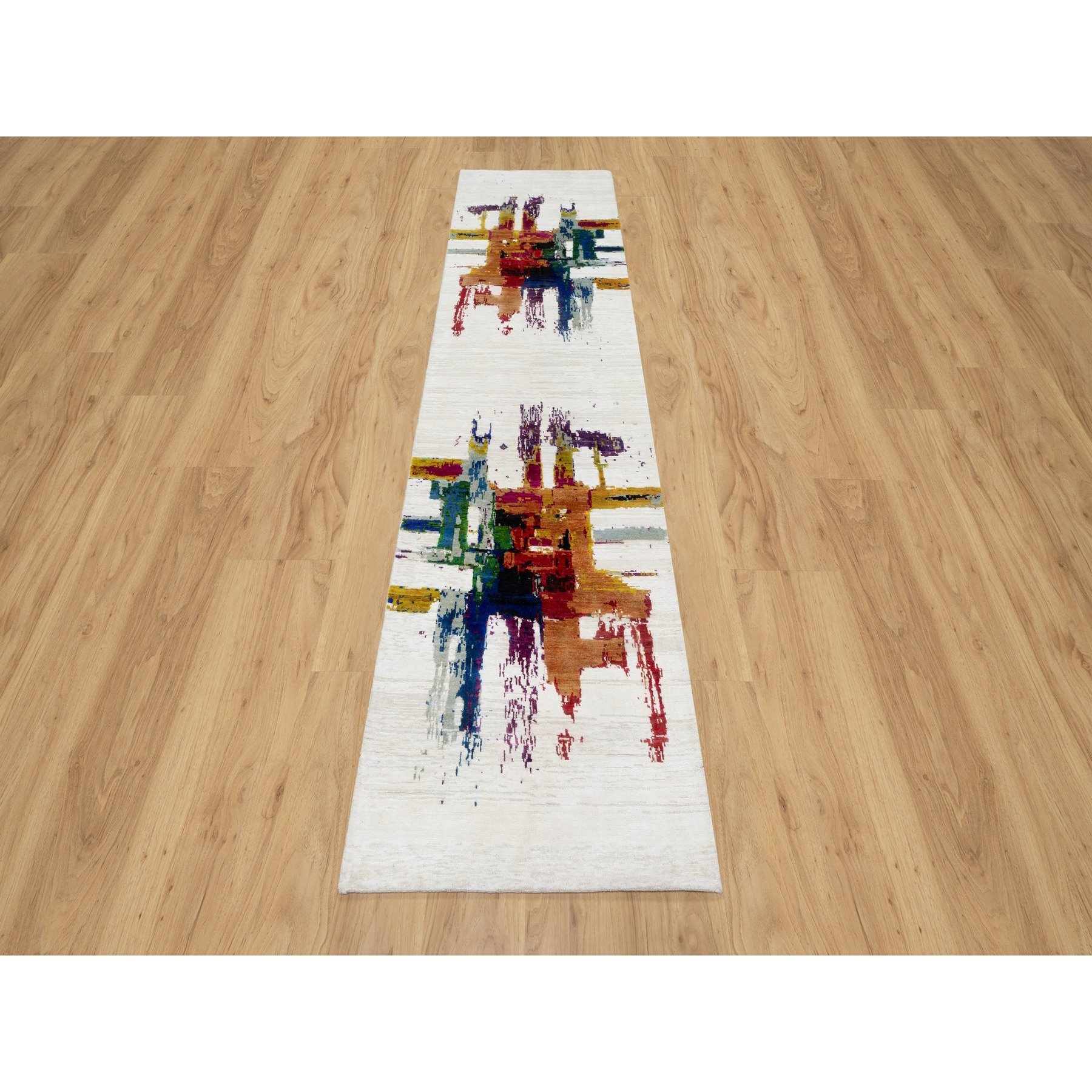 2'6"x9'10" Jet Stream White, Colorful Modern Abstract Motifs Design With Painter's Brush Strokes, Hand Knotted, Wool and Sari Silk, Runner Oriental Rug HR90961 - Image 2