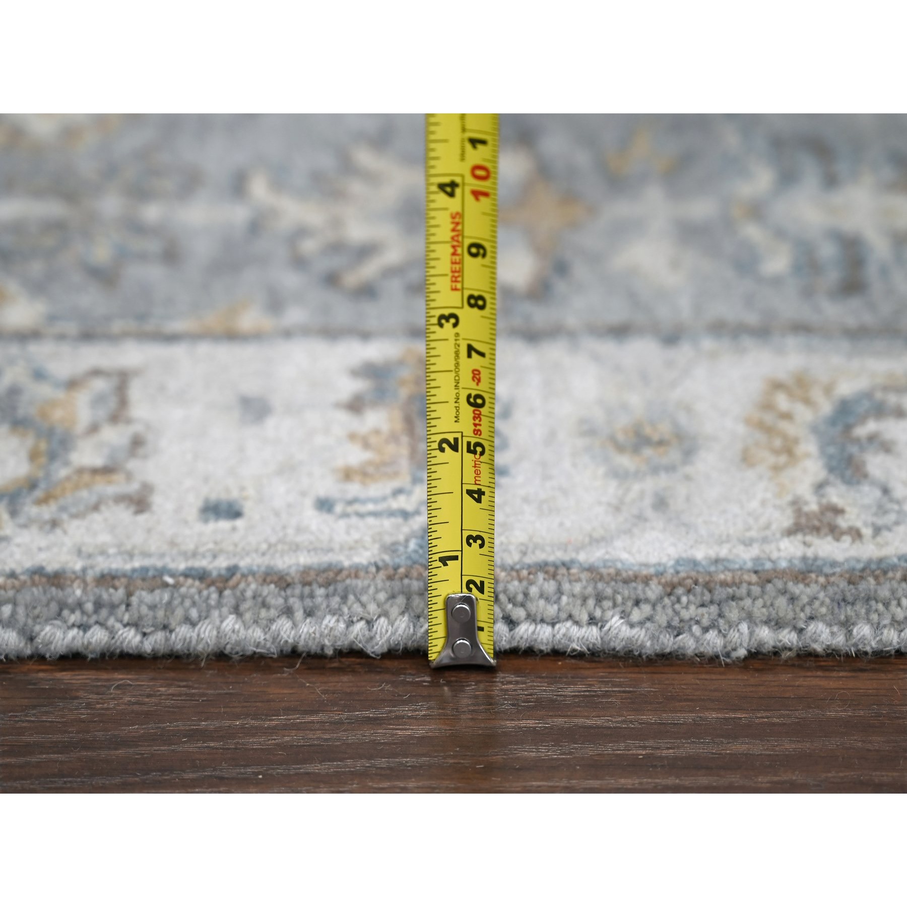 2'7"x9'9" Cloud Gray, Organic Wool, Karajeh and Geometric Design, Hand Knotted, Runner, Oriental Rug HR10073 - Image 7