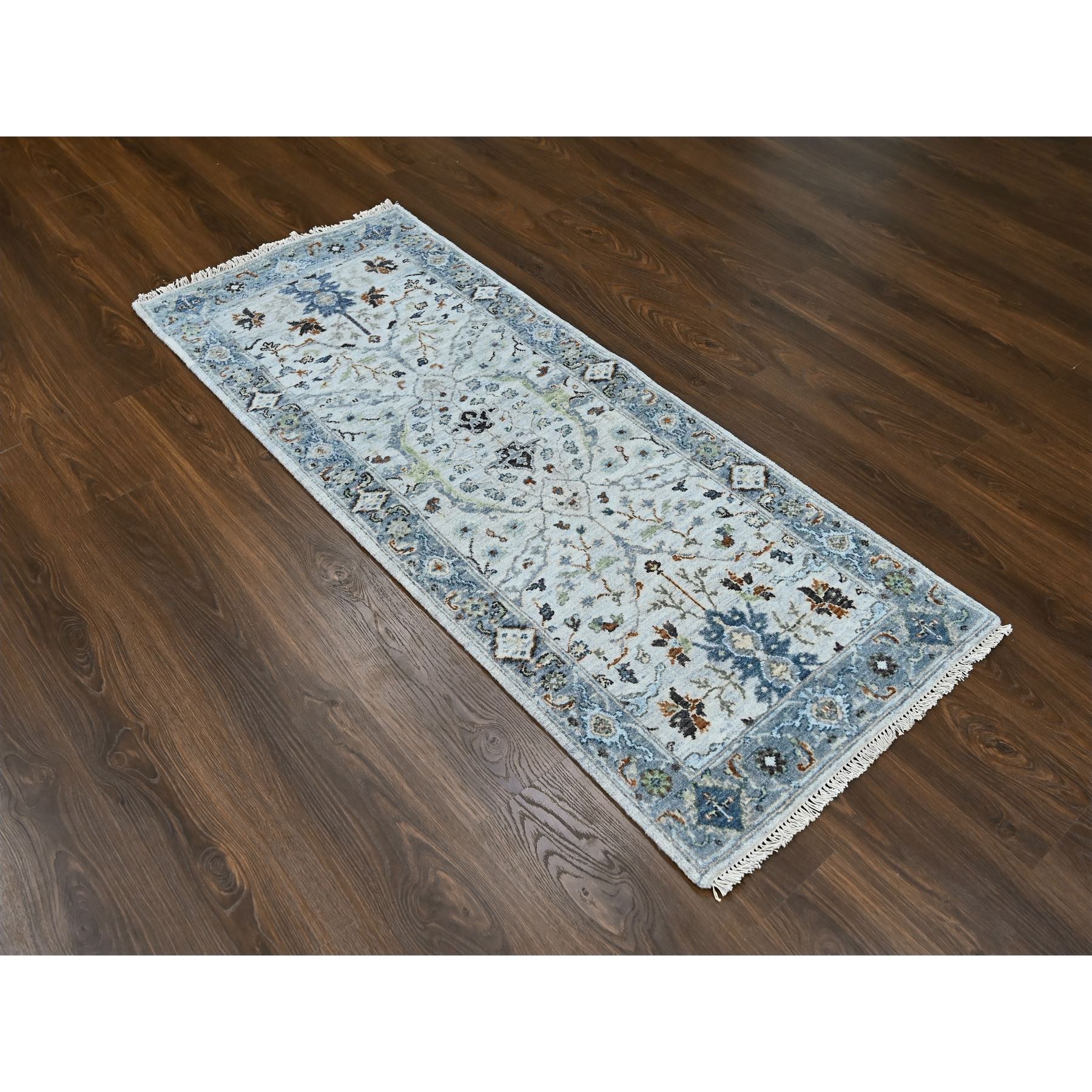 2'6"x5'9" Eggshell White, Oushak with Floral Motifs, Hand Knotted, Denser Weave, Natural Wool, Runner, Oriental Rug HR10082 - Image 2