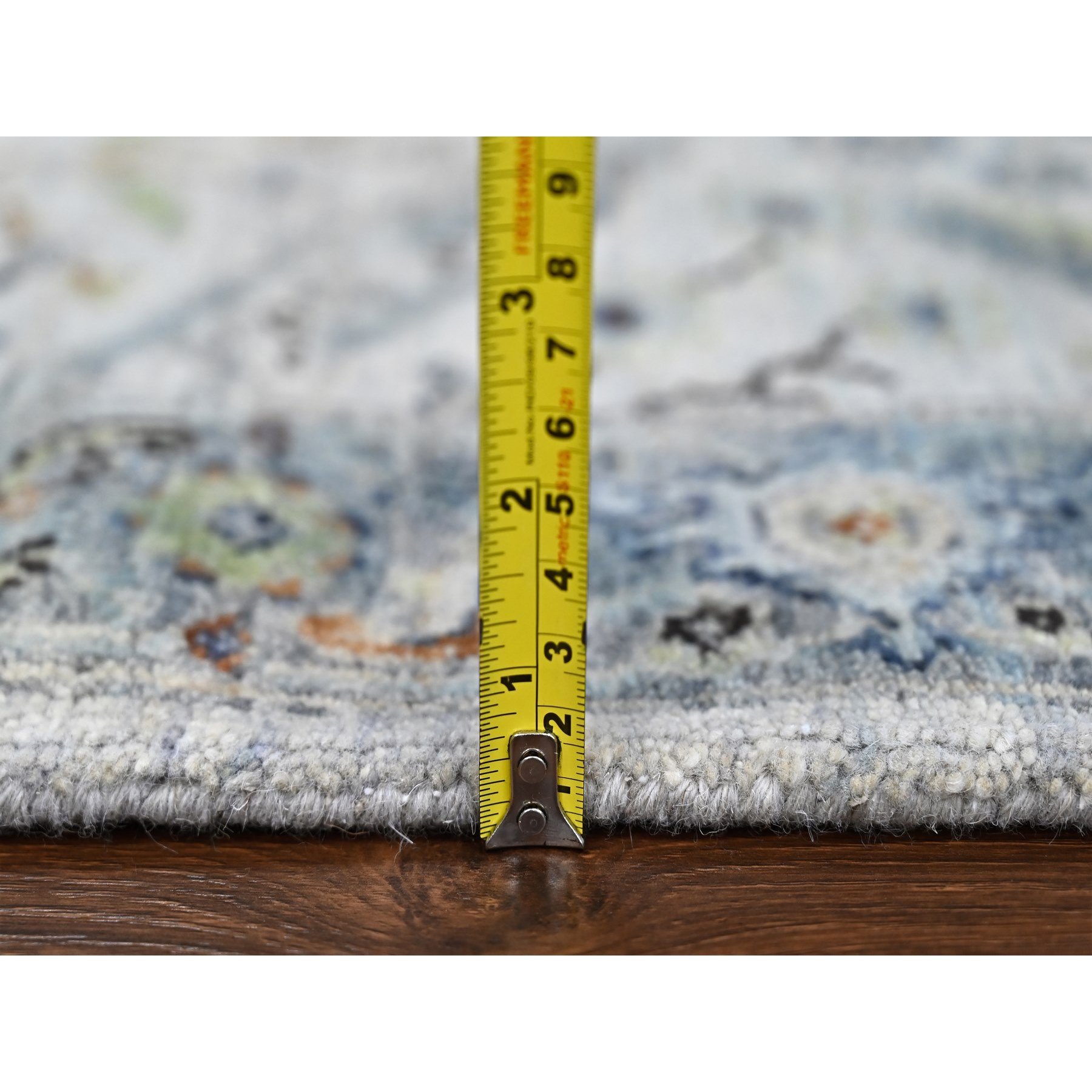 2'6"x5'9" Eggshell White, Oushak with Floral Motifs, Hand Knotted, Denser Weave, Natural Wool, Runner, Oriental Rug HR10082 - Image 7