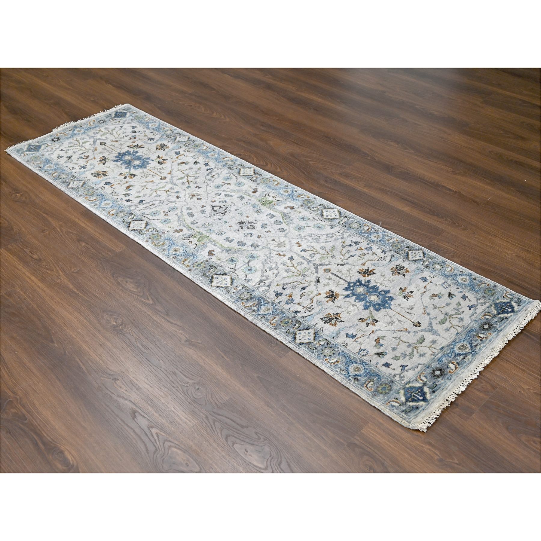 2'5"x7'9" Pearl White, Denser Weave, Oushak with Floral Motifs, Pure Wool, Hand Knotted, Runner, Oriental Rug HR10088 - Image 2