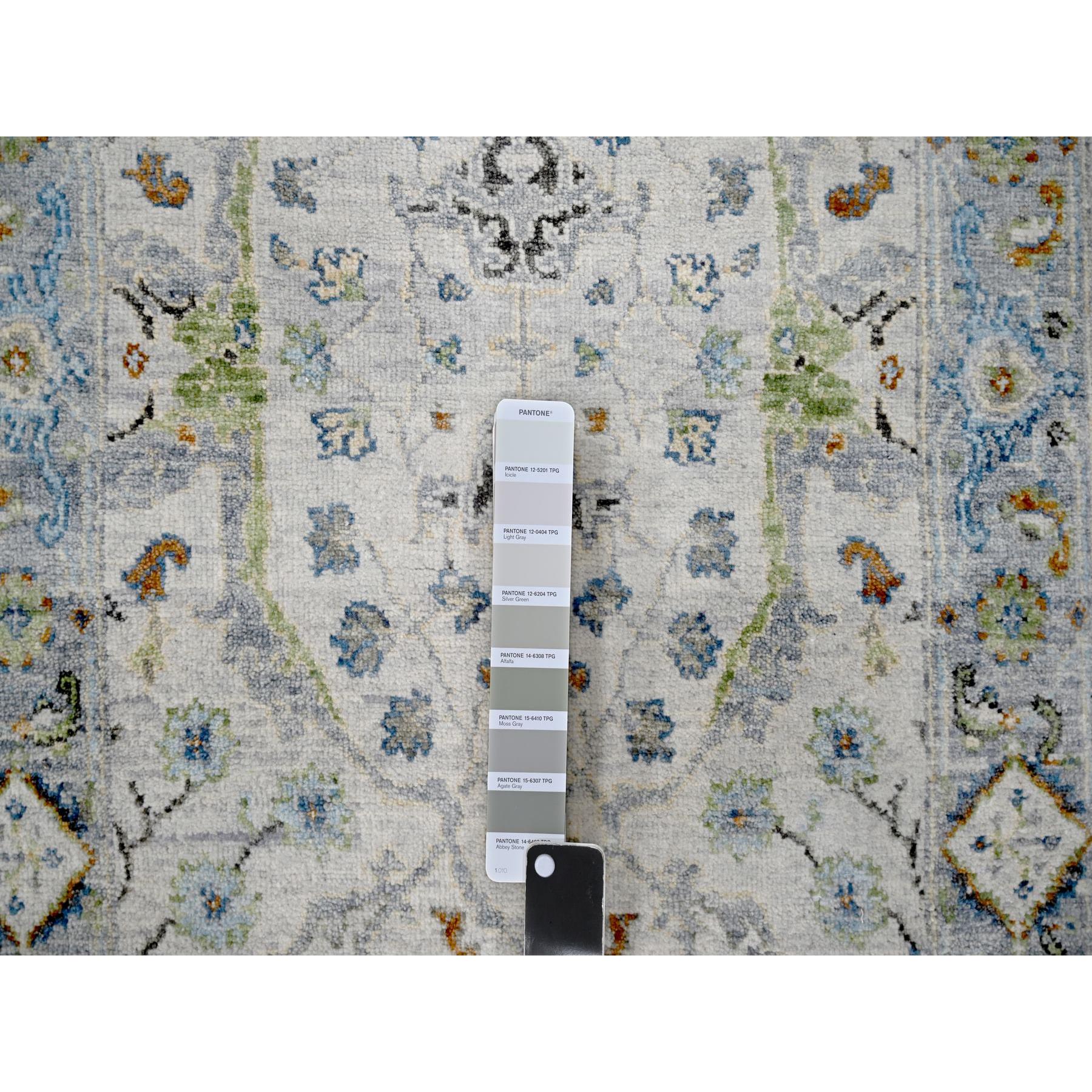 2'5"x7'9" Pearl White, Denser Weave, Oushak with Floral Motifs, Pure Wool, Hand Knotted, Runner, Oriental Rug HR10088 - Image 4