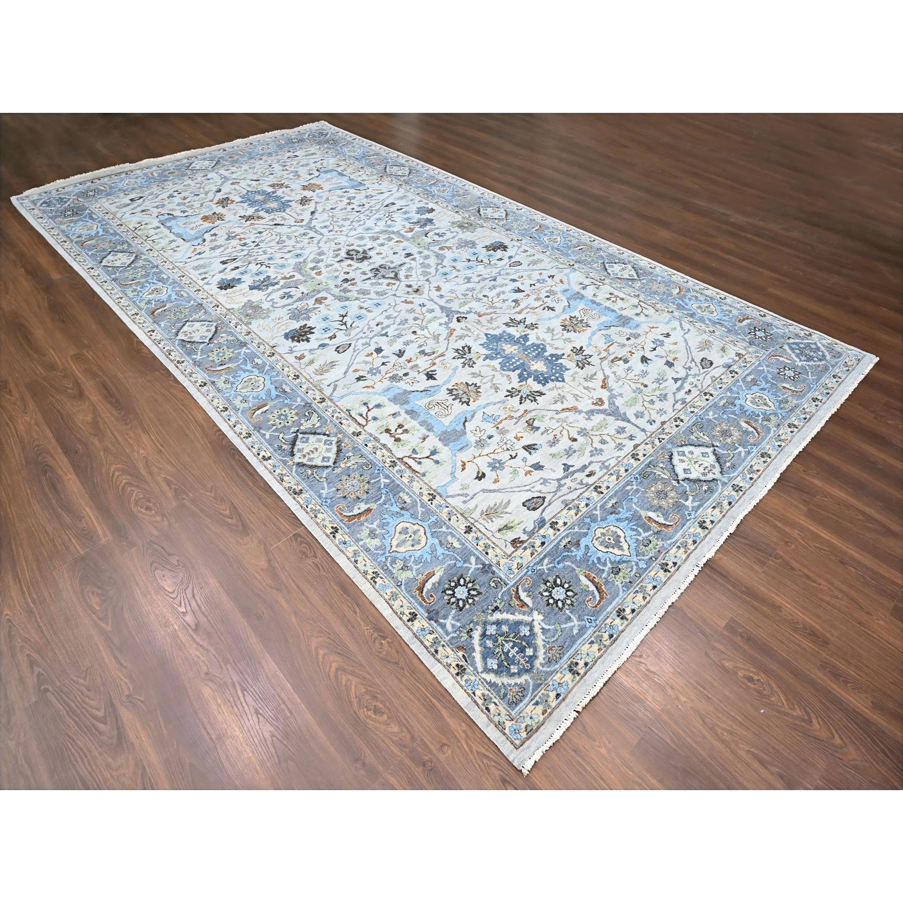 8'10"x16' Pearl White, Oushak with Floral Motifs, Denser Weave, Hand Knotted, Natural Wool, Wide Gallery Size, Oriental Rug HR10092 - Image 3
