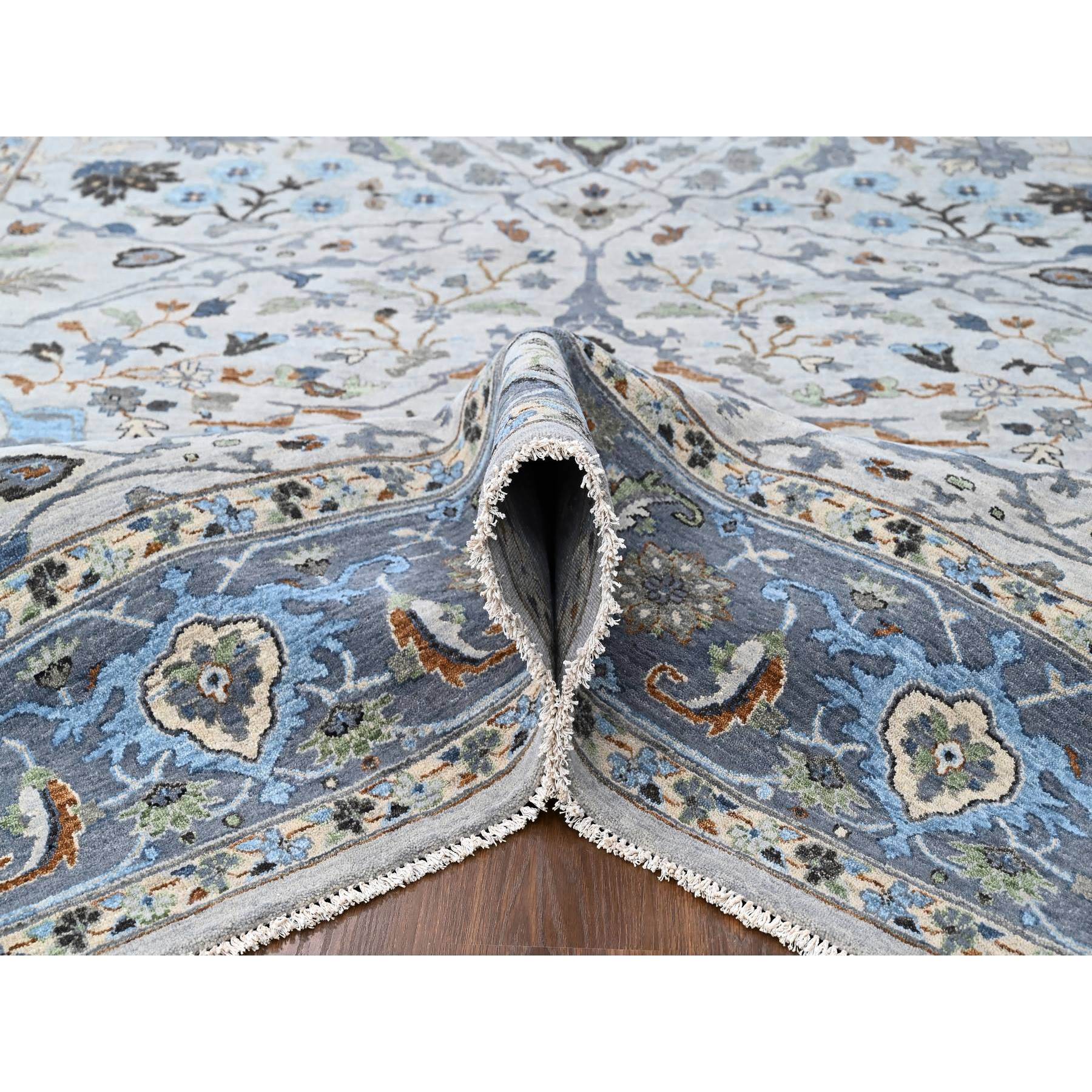 8'10"x16' Pearl White, Oushak with Floral Motifs, Denser Weave, Hand Knotted, Natural Wool, Wide Gallery Size, Oriental Rug HR10092 - Image 5