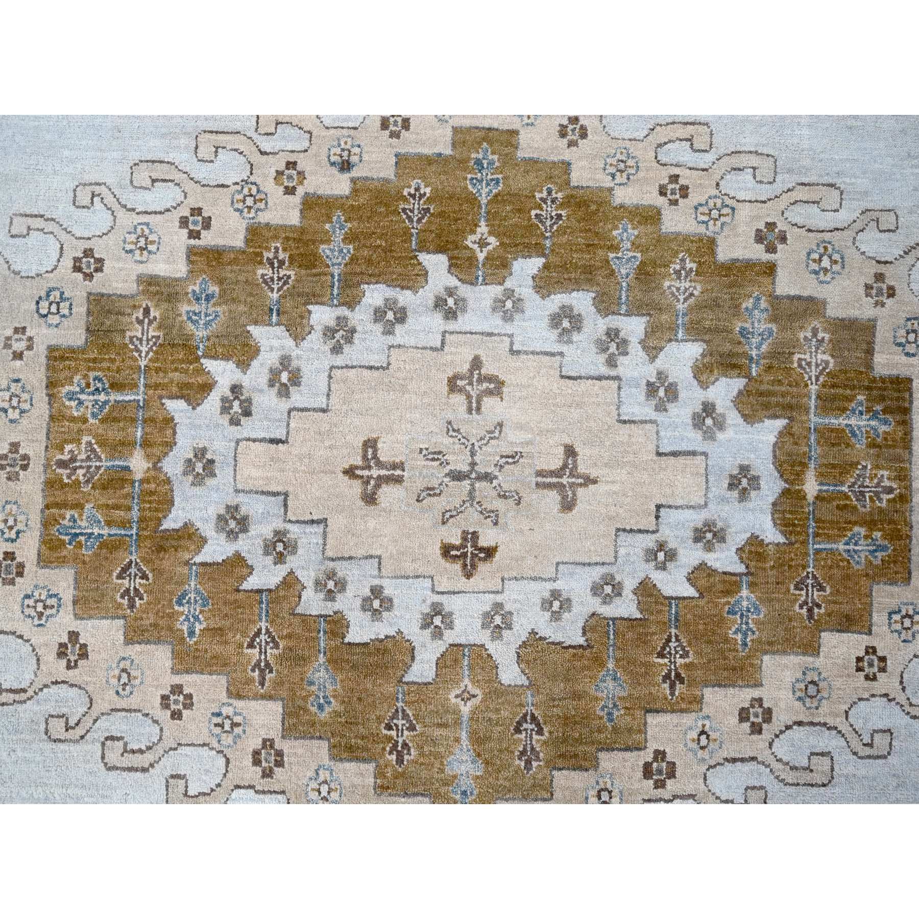 13'10"x13'10" Mist Gray, Hand Knotted, Persian Village Inspired Geometric Elements Design, Natural Dyes, Denser Weave, Pure Wool, Round, Oriental Rug HR10079 - Image 5
