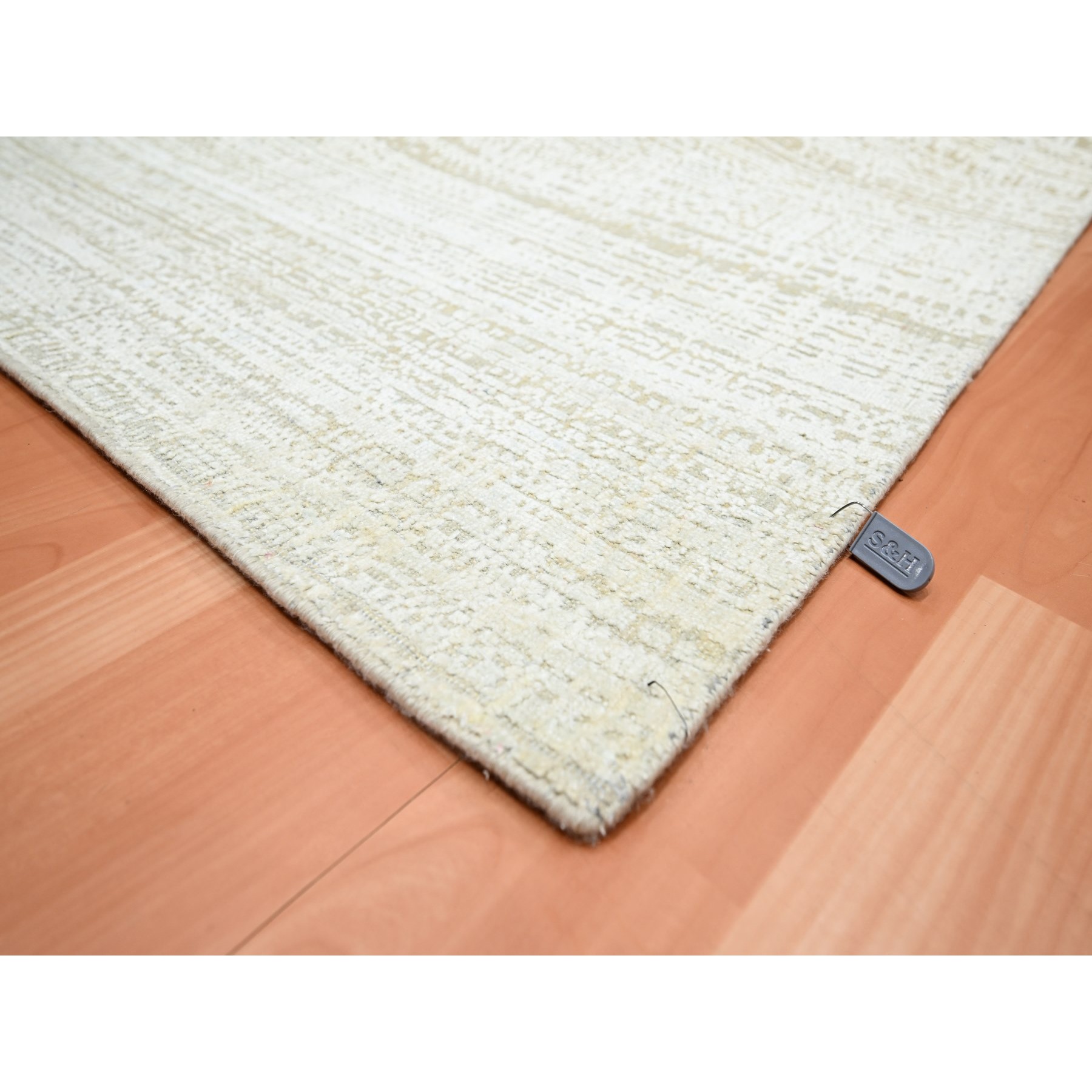 9'x12'4" Shades of Ivory, Gradation Design, Modern, Textured Wool & Pure Silk, Hand Knotted, Oriental Rug HR75505 - Image 6
