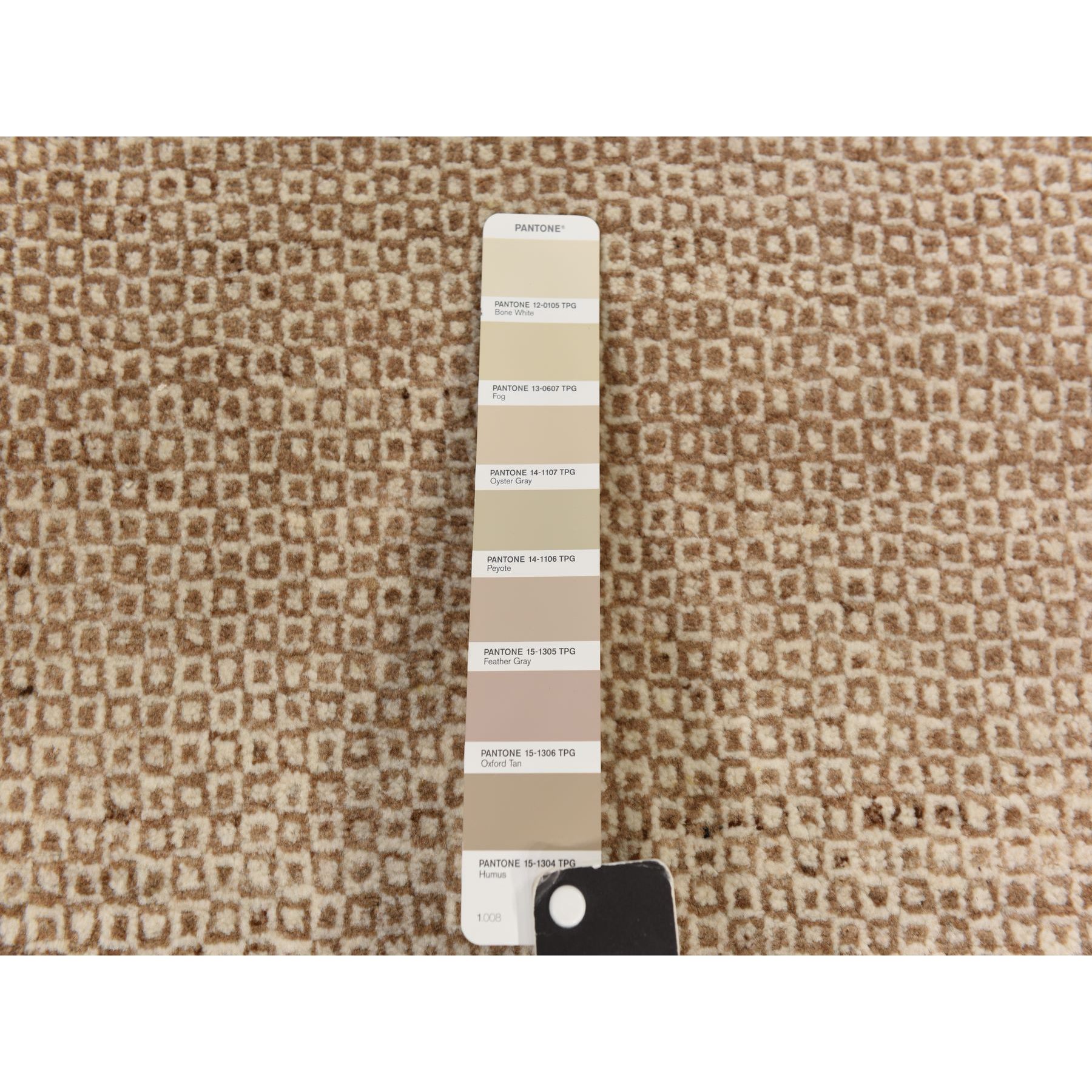 2'x3' Bone White, Dot Design, Sample, Pure Alpaca Unmixed Wool, Hand Knotted, Super Soft and Fine to the Touch, Mat, Oriental Rug HR78340 - Image 3