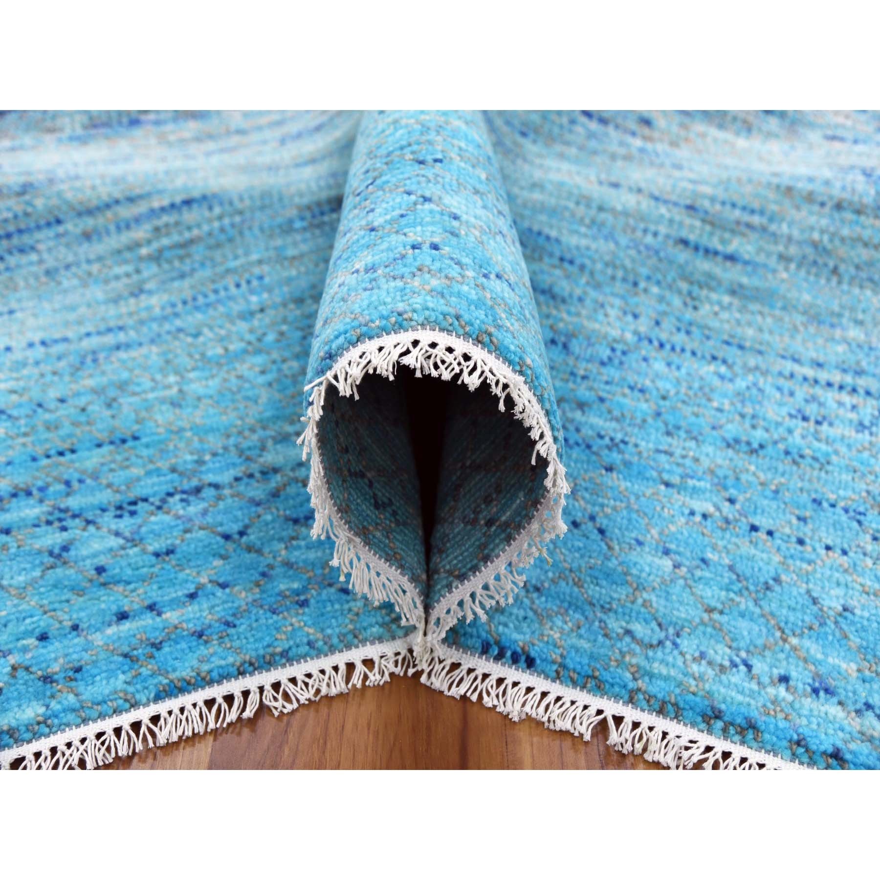 8'x9'10" Blue, Pure Wool Hand Knotted, Modern Chiaroscuro Collection Thick and Plush, Oriental Rug HR79202 - Image 5