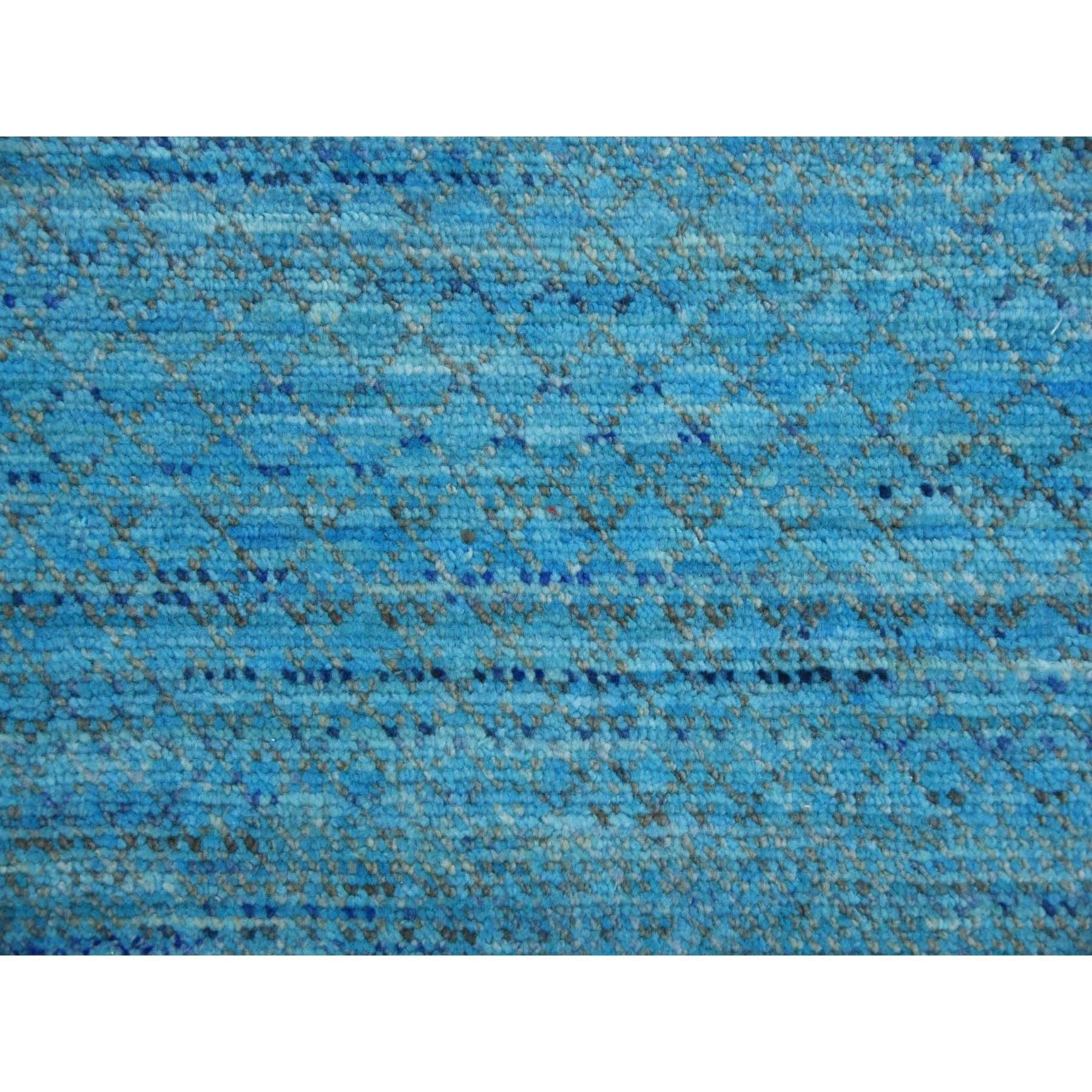 8'x9'10" Blue, Pure Wool Hand Knotted, Modern Chiaroscuro Collection Thick and Plush, Oriental Rug HR79202 - Image 8