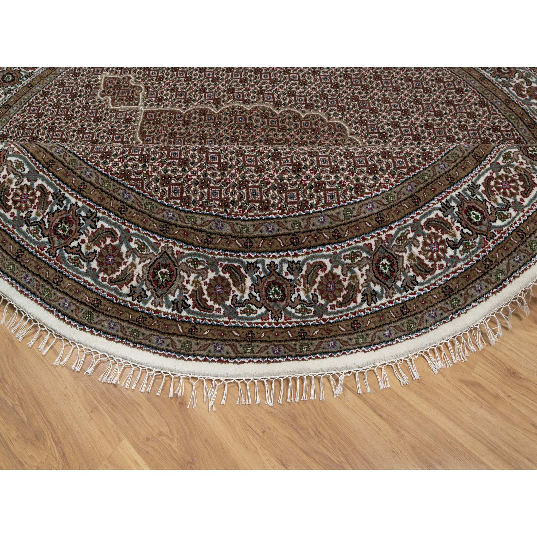 7'6"x7'6" Pearl White, Tabriz Mahi with Fish Medallion Design, Hand Knotted, Pure Wool, Denser Weave, Round, Oriental Rug HR91042 - Image 6