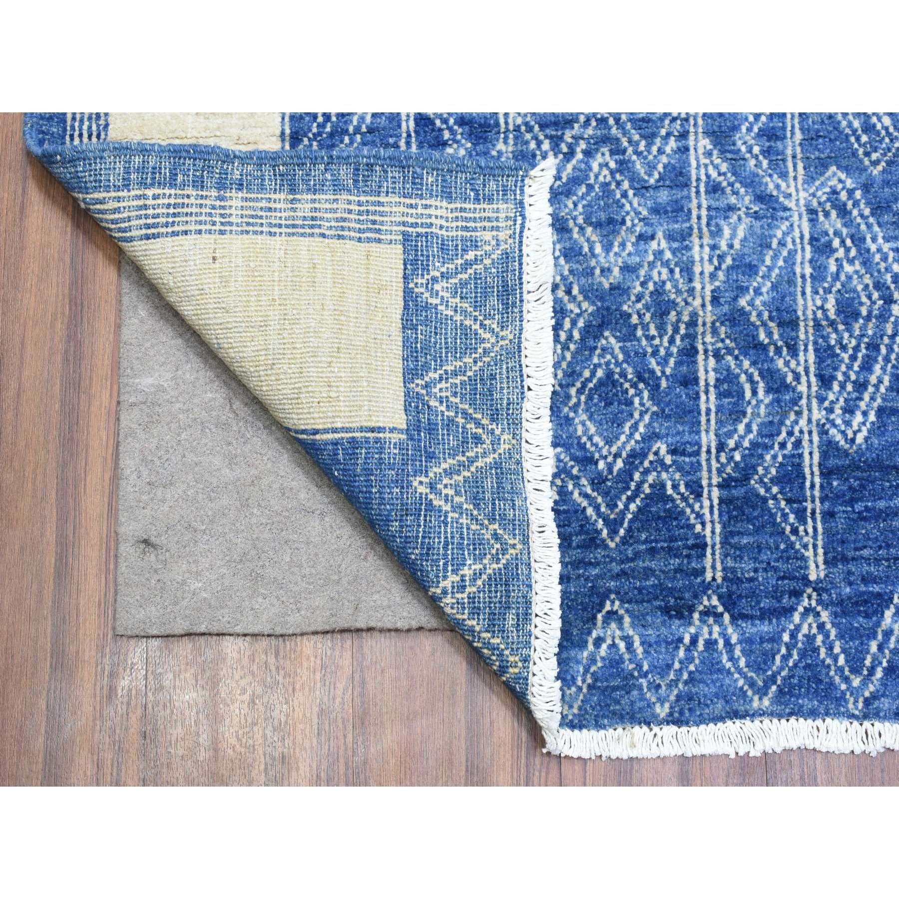 8'10"x11'8" Ivory with Denim Blue, Hand Knotted Fine Peshawar with Intricate, Geometric, Motifs, Densely Woven Soft Organic Wool, Oriental Rug HR72720 - Image 5