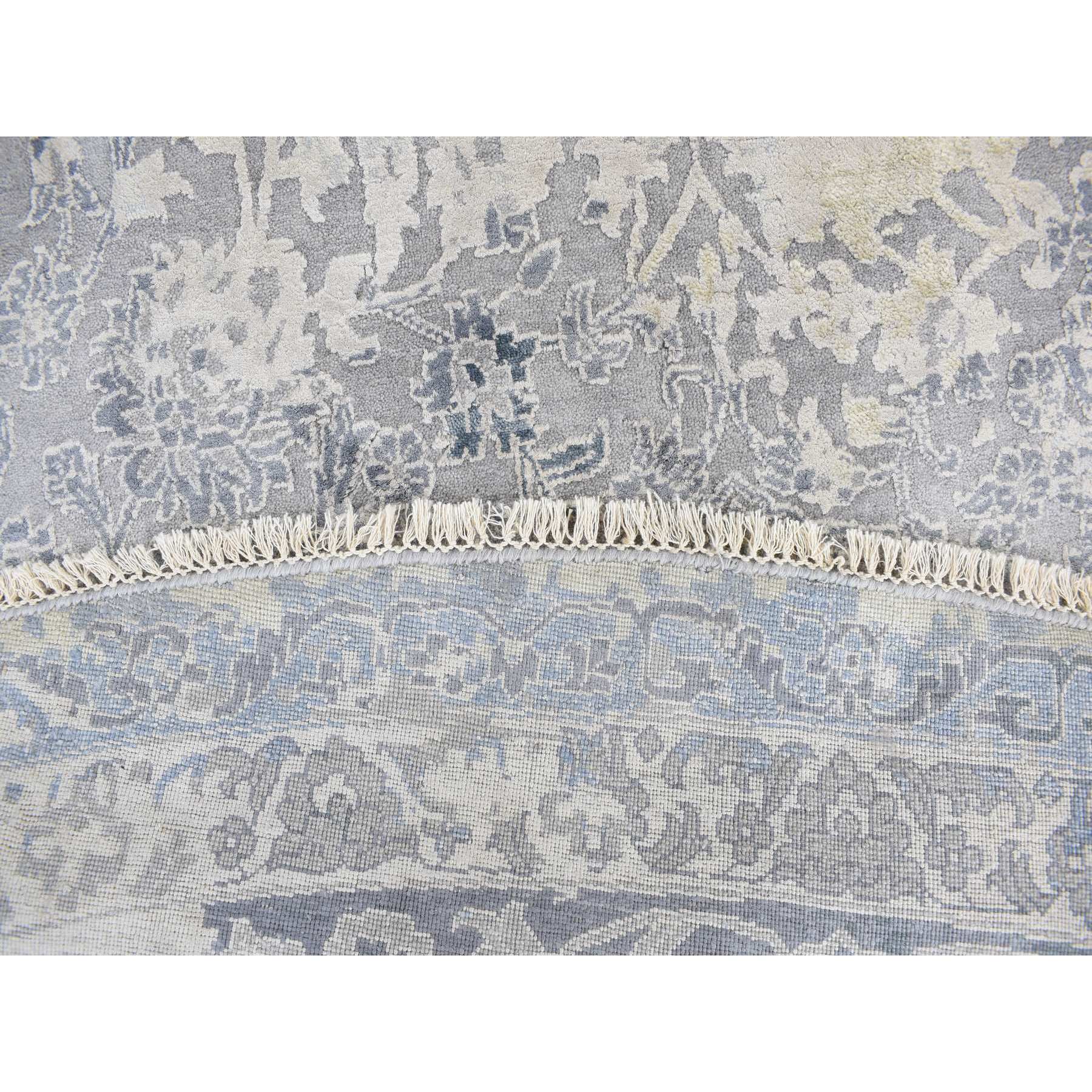 11'10"x11'10" Ash Gray, Broken and Erased Kashan Design, Pure Silk, Hand Knotted, Round Oriental Rug HR78065 - Image 4