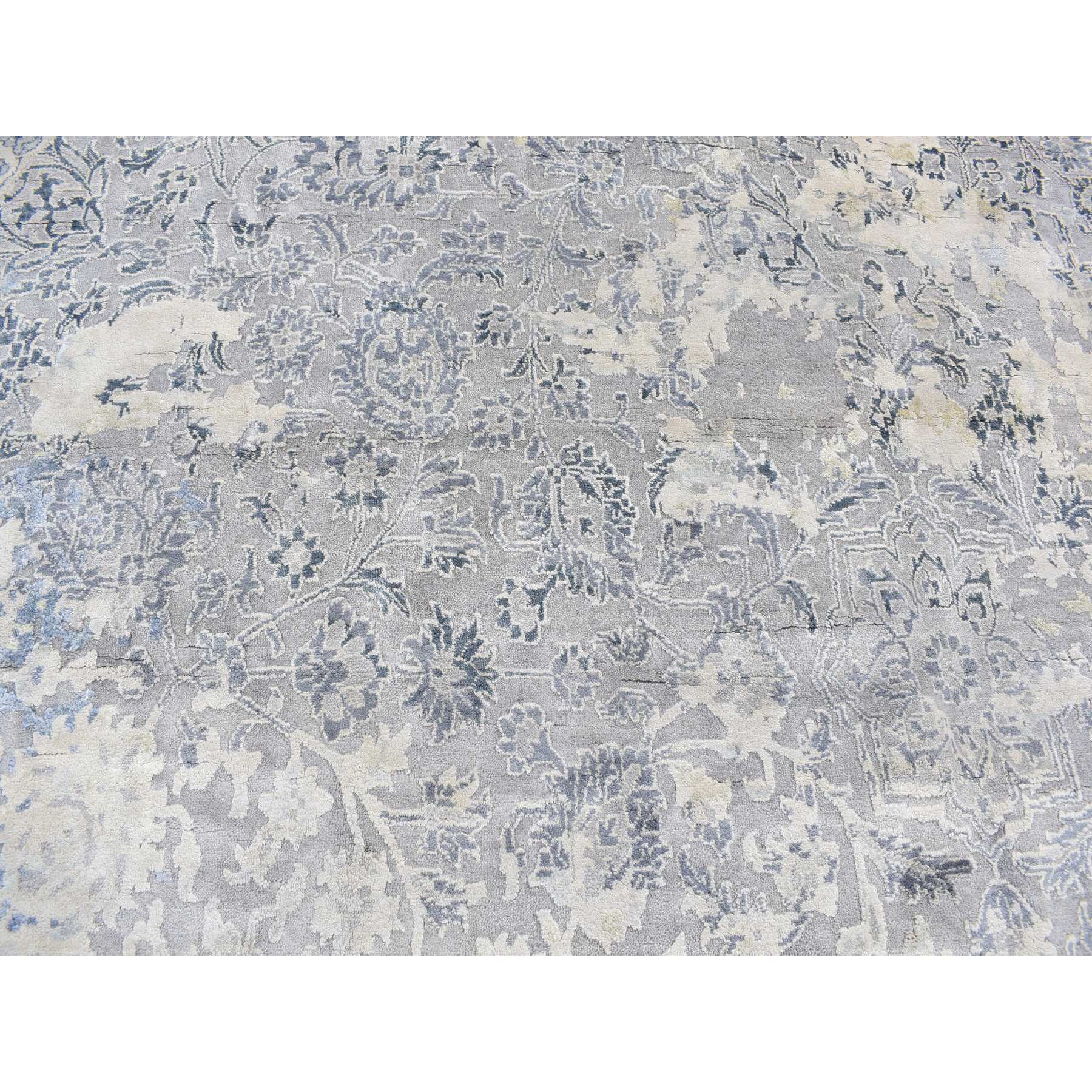 11'10"x11'10" Ash Gray, Broken and Erased Kashan Design, Pure Silk, Hand Knotted, Round Oriental Rug HR78065 - Image 5