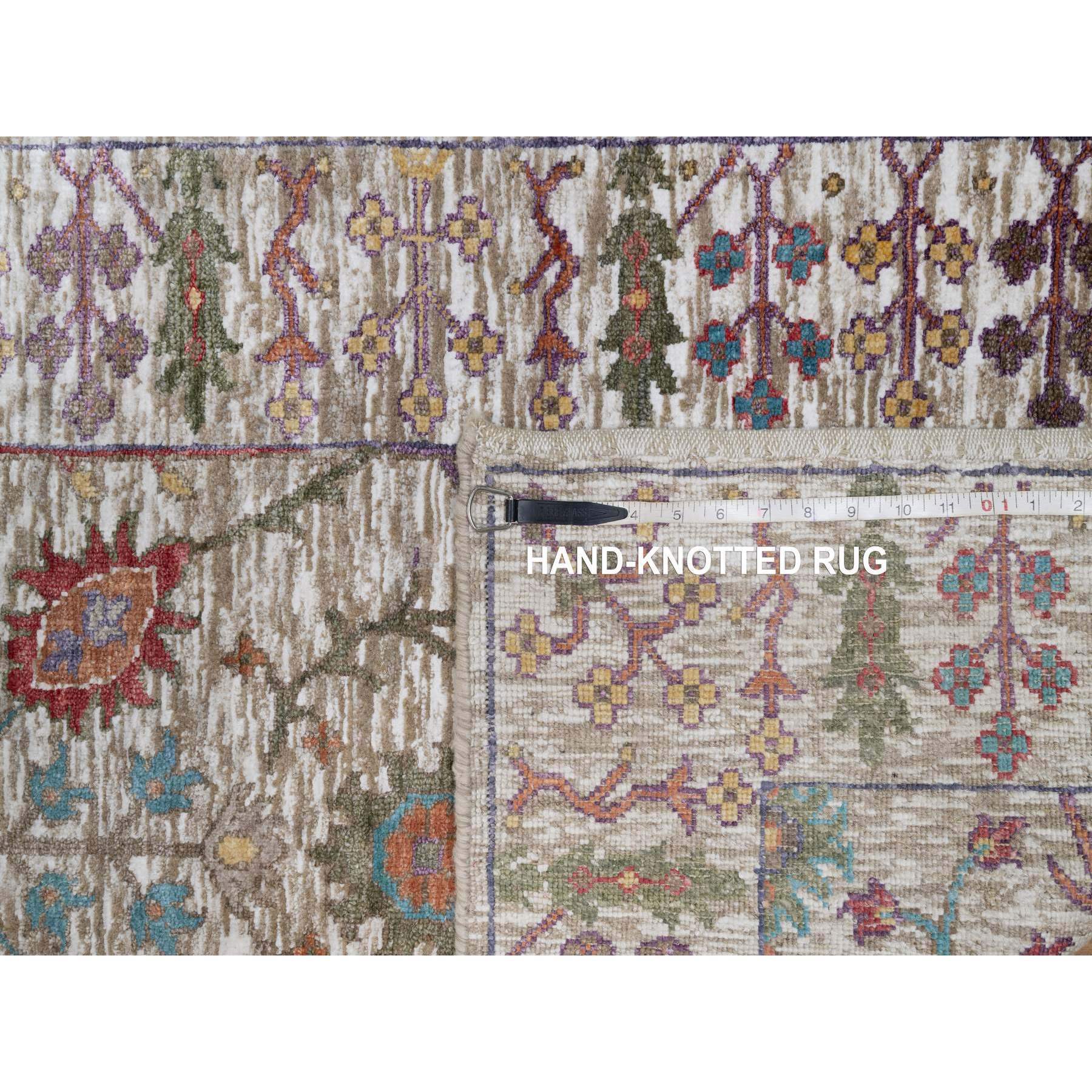 2'8"x16'2" Daisy White with Brown, Directional Vase Design, Silk with Textured Wool, Hand Knotted, XL Runner, Oriental Rug HR91176 - Image 8