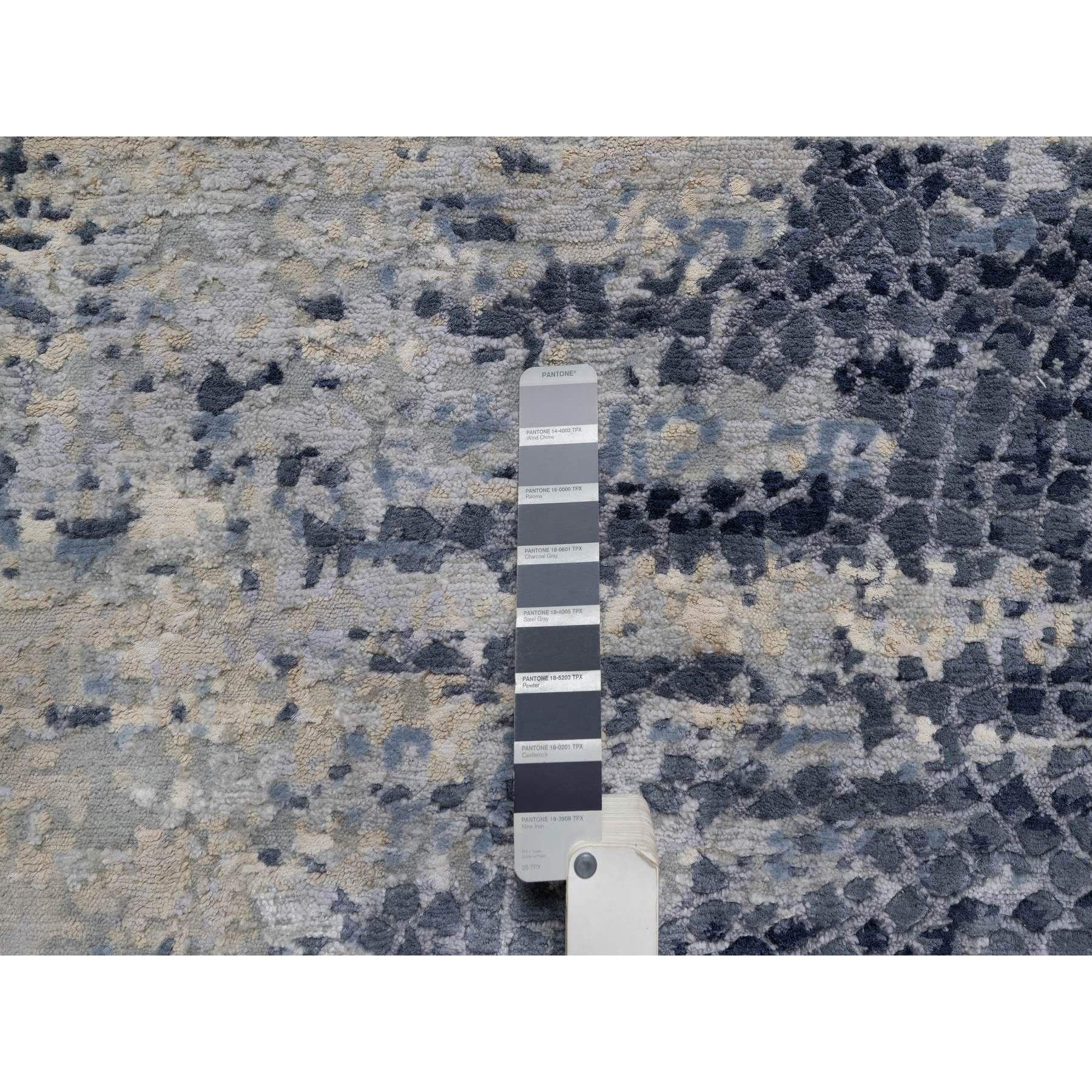 2'7"x8' Charcoal Gray with Beige, Modern Abstract with Mosaic Design, Wool and Silk, Hand Knotted, Runner, Oriental Rug HR91209 - Image 4