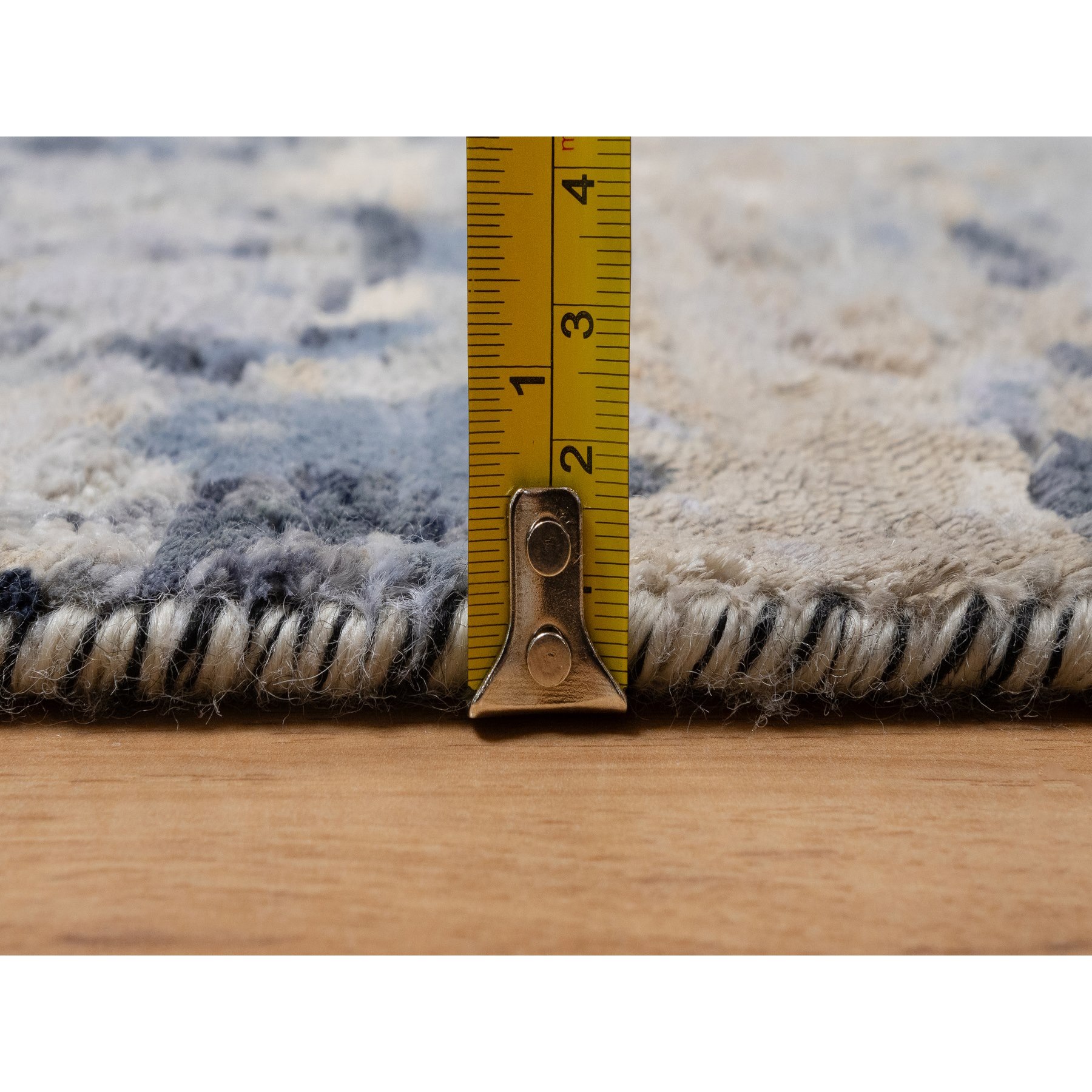 2'7"x8' Charcoal Gray with Beige, Modern Abstract with Mosaic Design, Wool and Silk, Hand Knotted, Runner, Oriental Rug HR91209 - Image 7