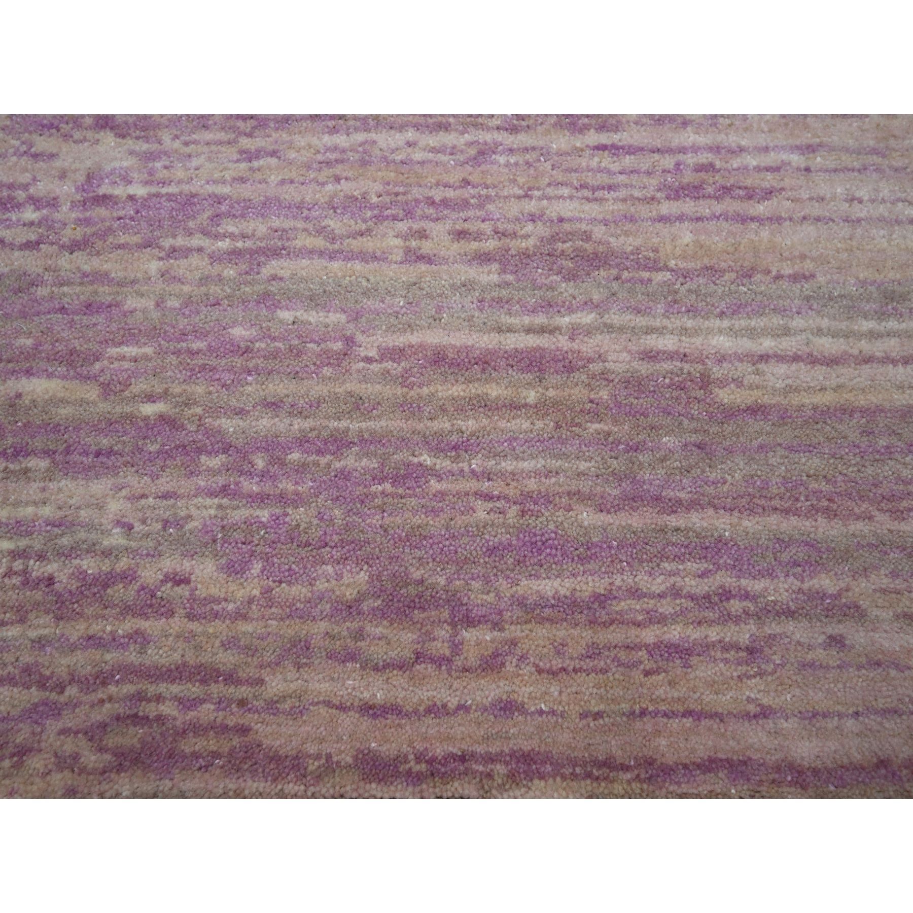 8'1"x10'3" Fuscia Pink with Ivory, Horizontal Ombre Design, Hand Knotted, Pure Wool, Oriental Rug HR75513 - Image 8