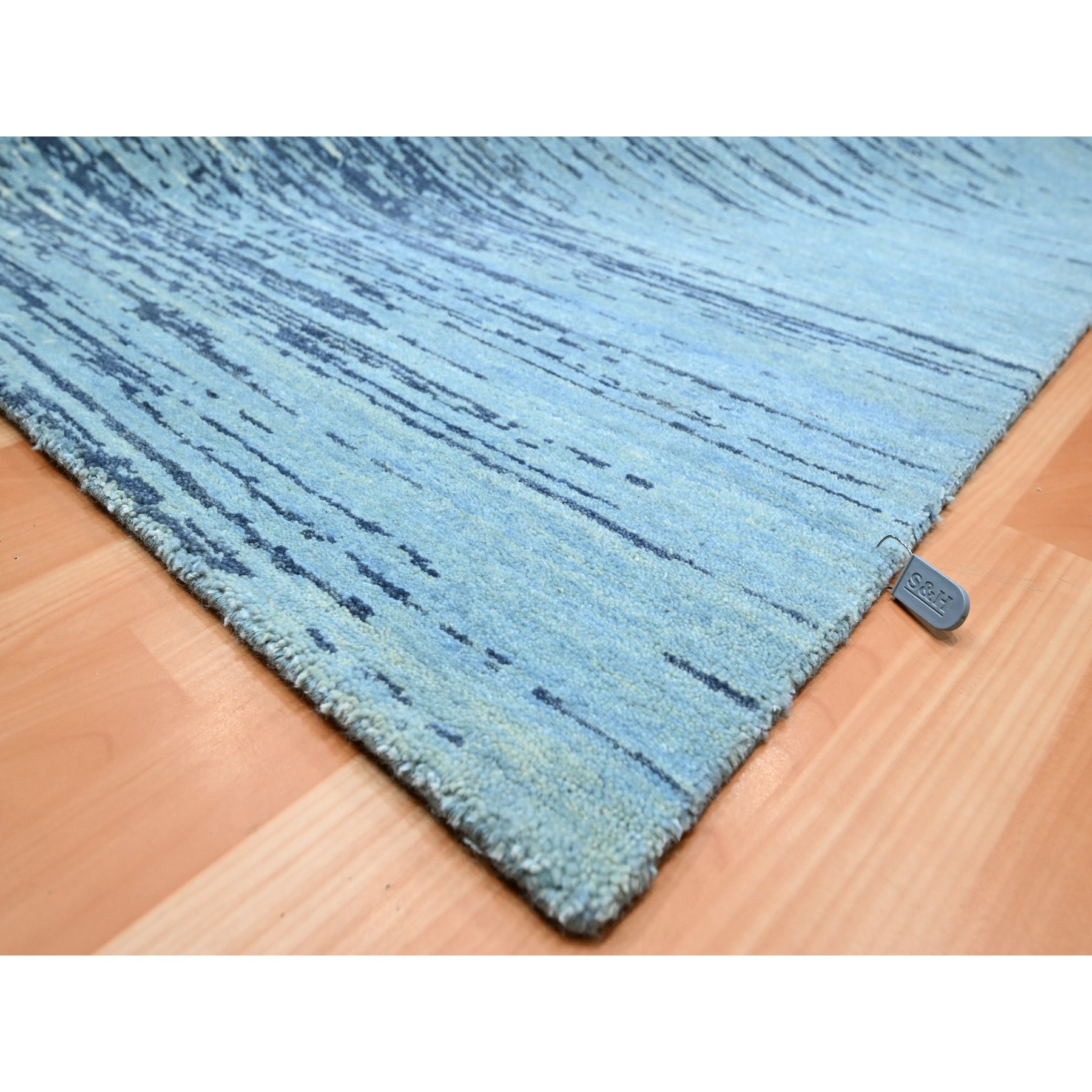 9'x12'3" Cerulean Blue, Pure Wool, Horizontal Ombre Design, Densely Woven, Hand Knotted, Oriental Rug HR75518 - Image 6