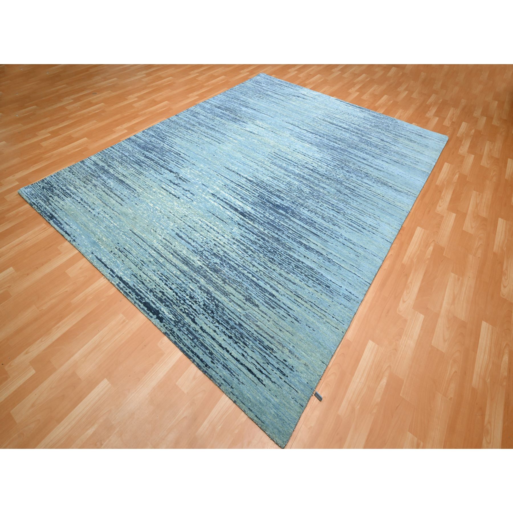8'1"x10'4" Shades of Blue, Horizontal Ombre Design, Pure Wool, Hand Knotted, Oriental Rug HR75519 - Image 3